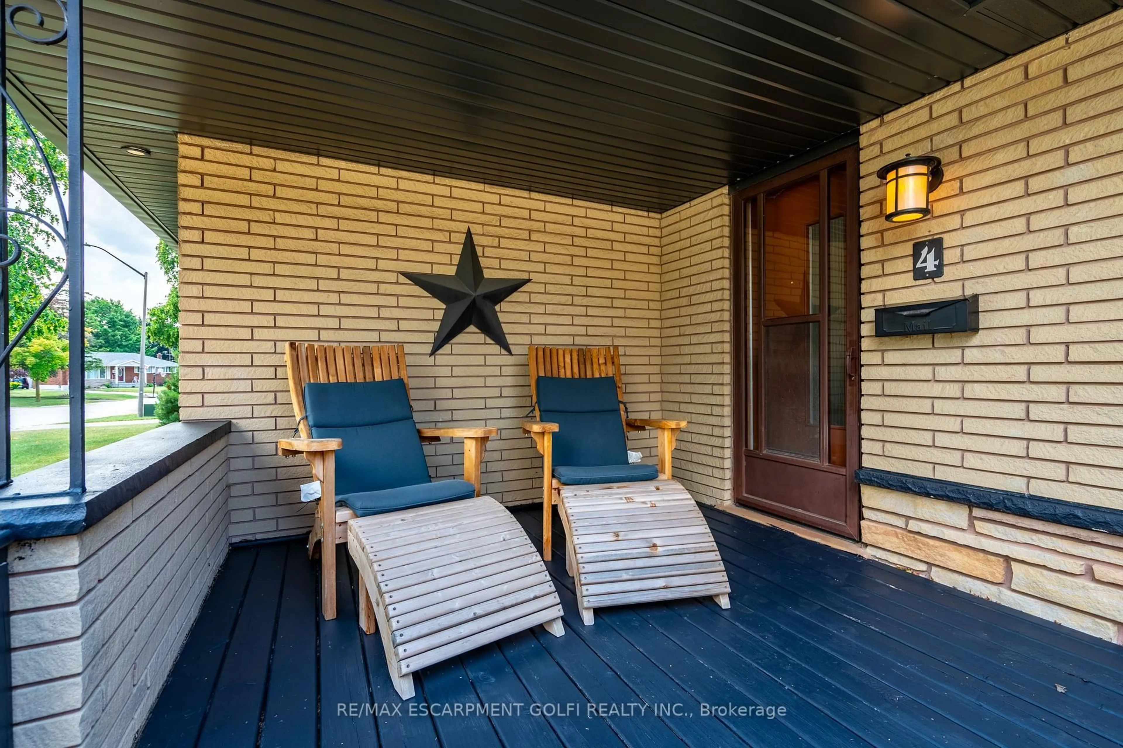 Patio, street for 4 Harvard Ave, Brantford Ontario N3R 2Z6