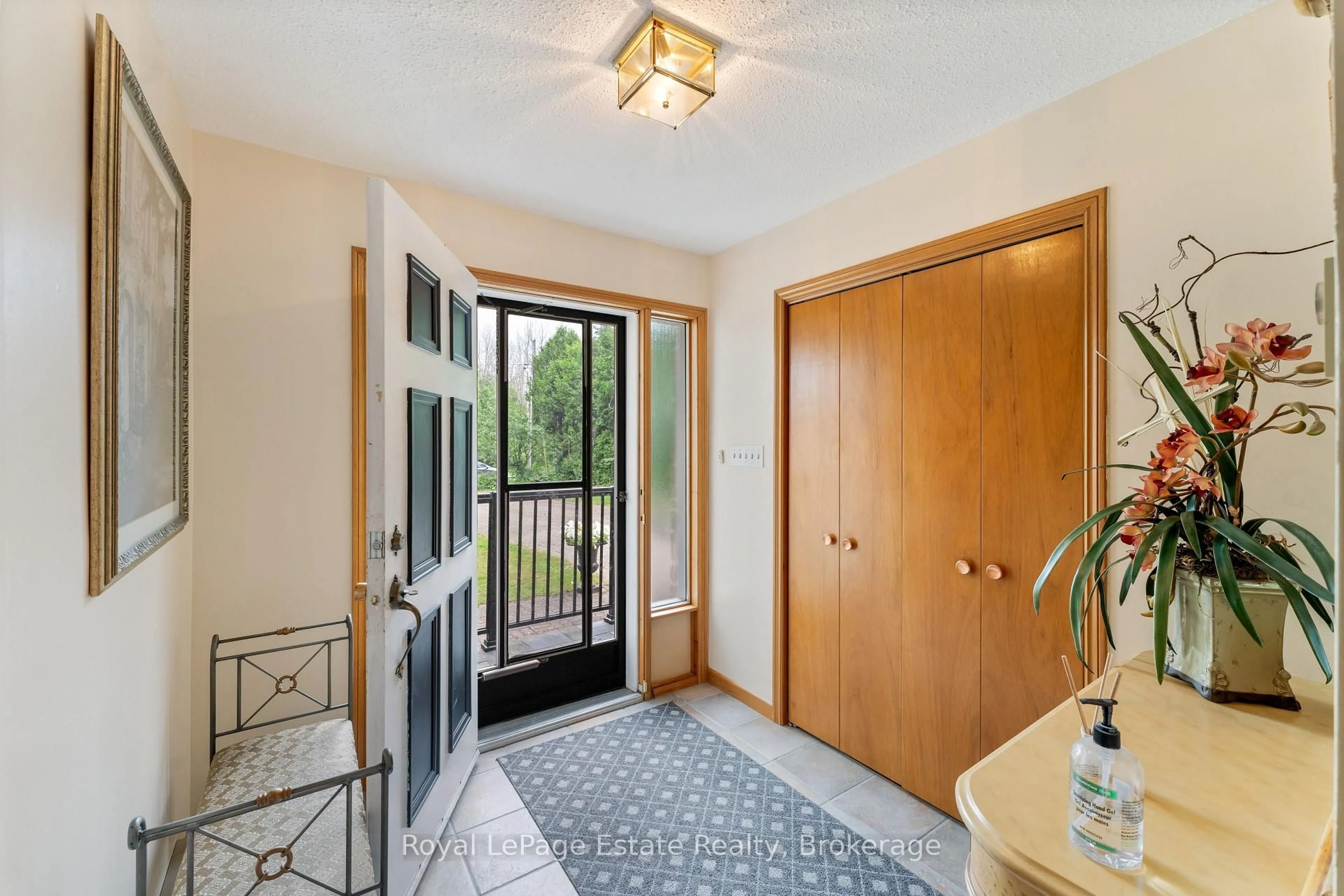 Indoor entryway for 97 Dorena Cres, South Bruce Peninsula Ontario N0H 2G0