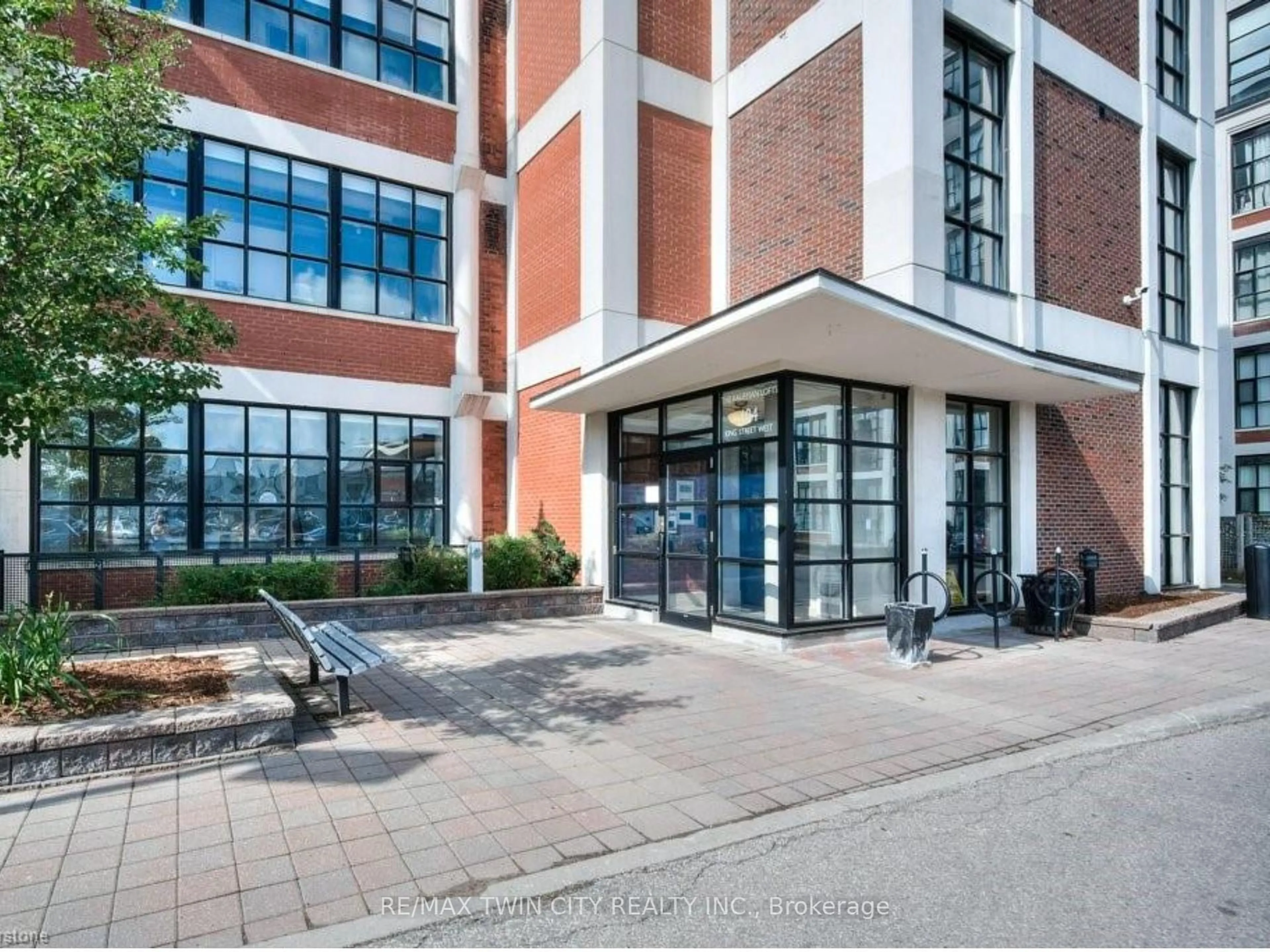 Unknown for 404 King St #608, Kitchener Ontario N2G 2L5