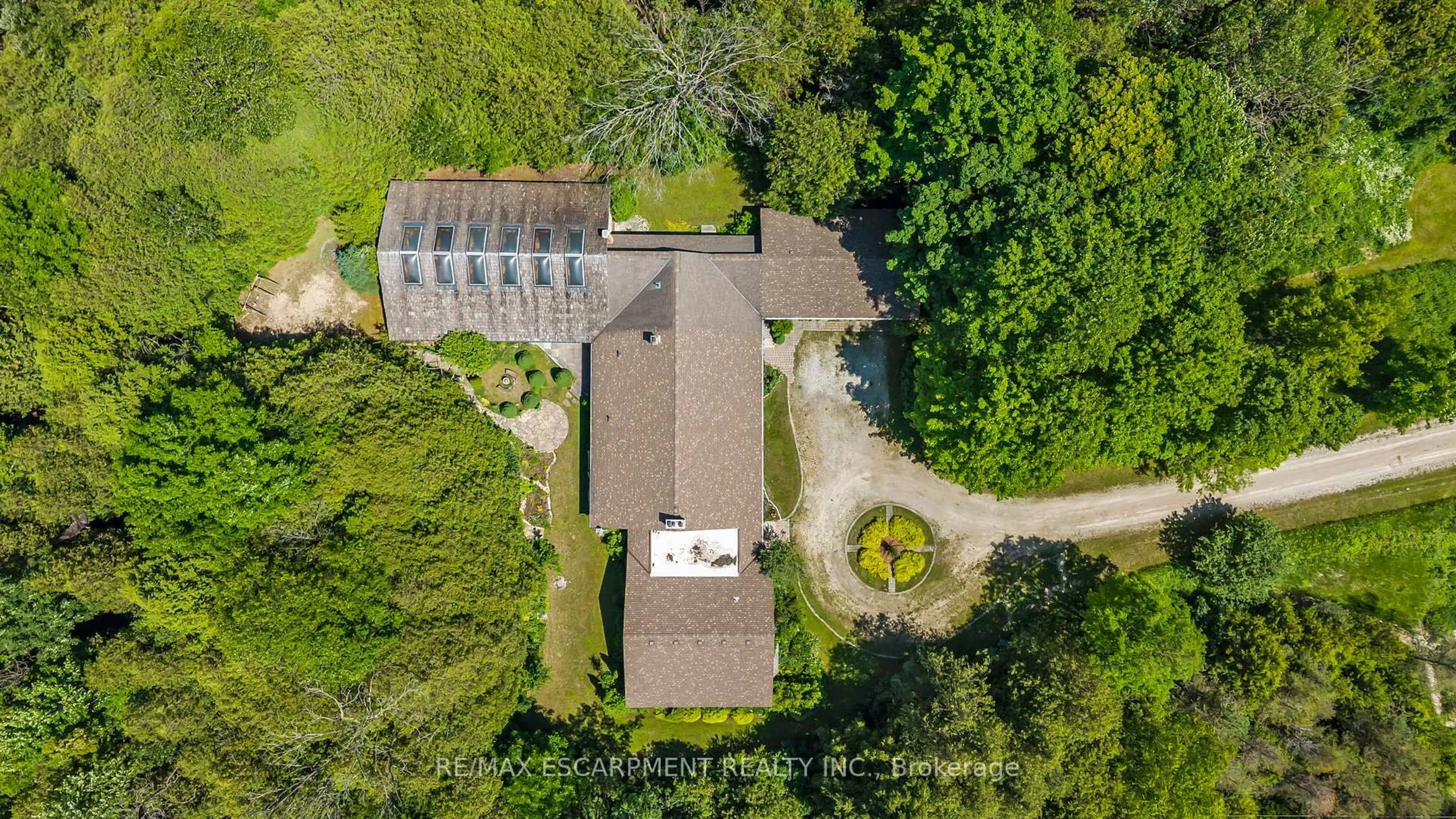 A pic from outside/outdoor area/front of a property/back of a property/a pic from drone, street for 302783 Douglas St, West Grey Ontario N0G 1R0