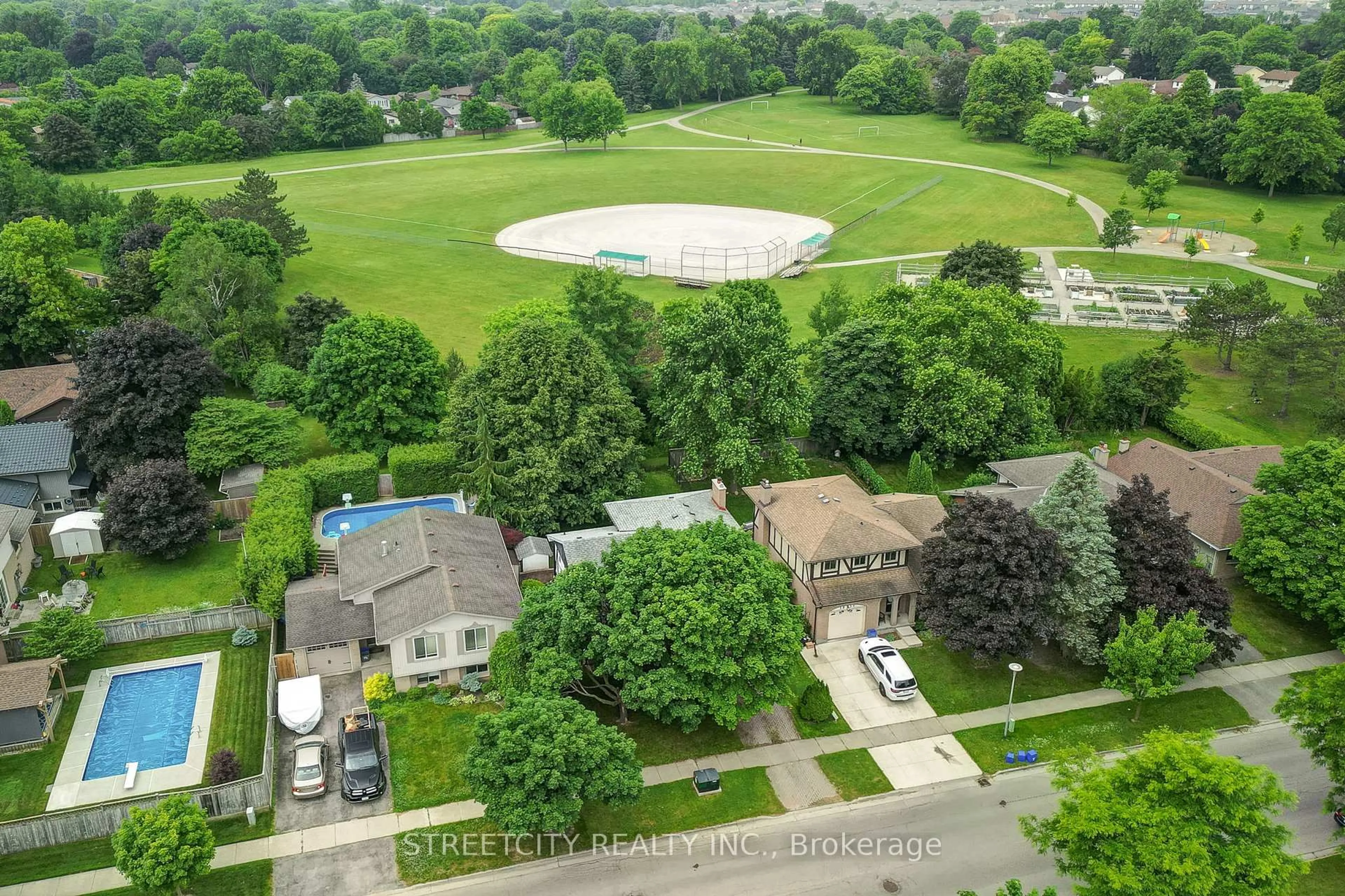 A pic from outside/outdoor area/front of a property/back of a property/a pic from drone, street for 1858 Aldersbrook Rd, London North Ontario N6G 3N4
