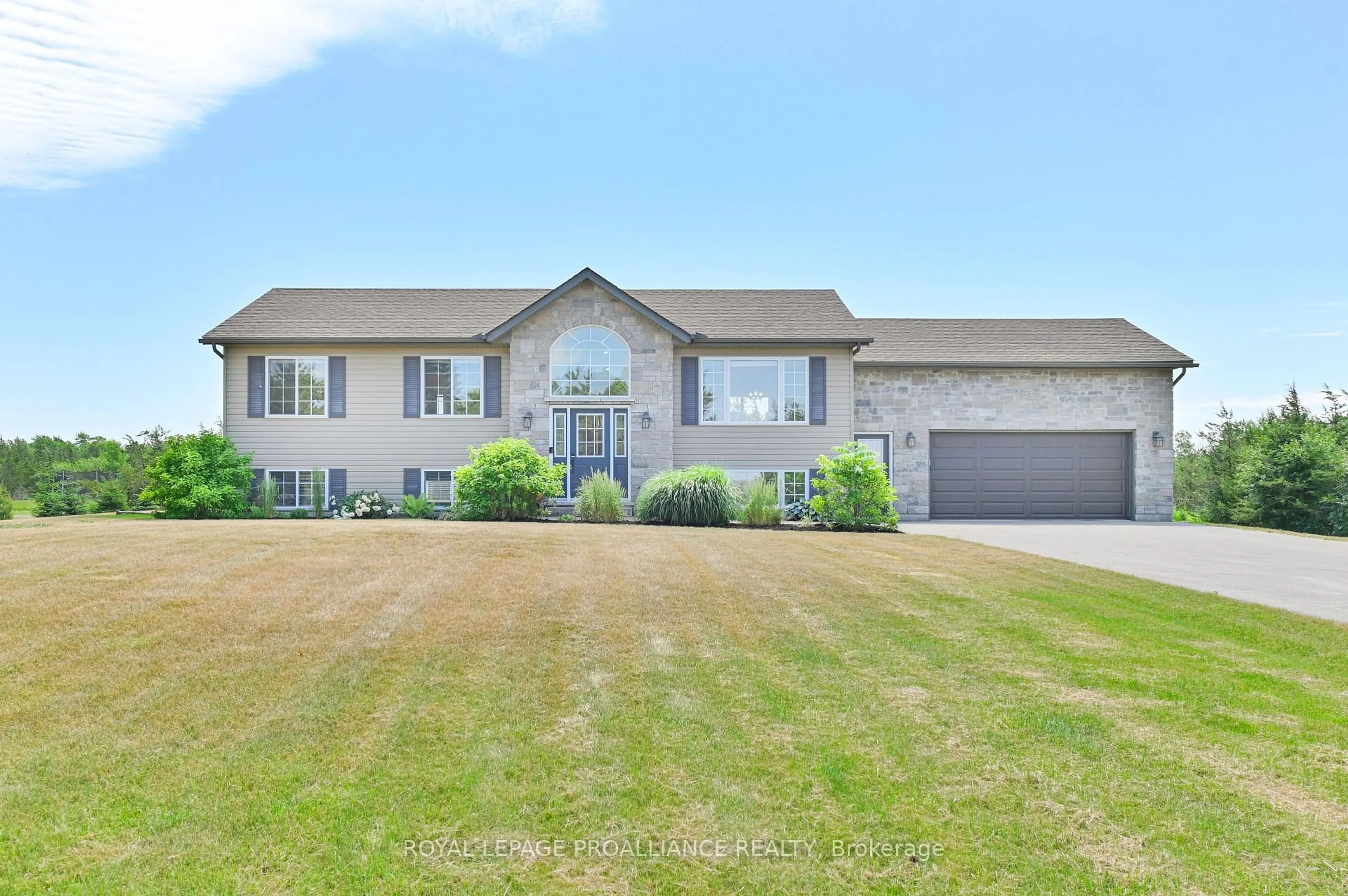 Home with vinyl exterior material, unknown for 3471 County 3 Rd, Prince Edward County Ontario K0K 1L0