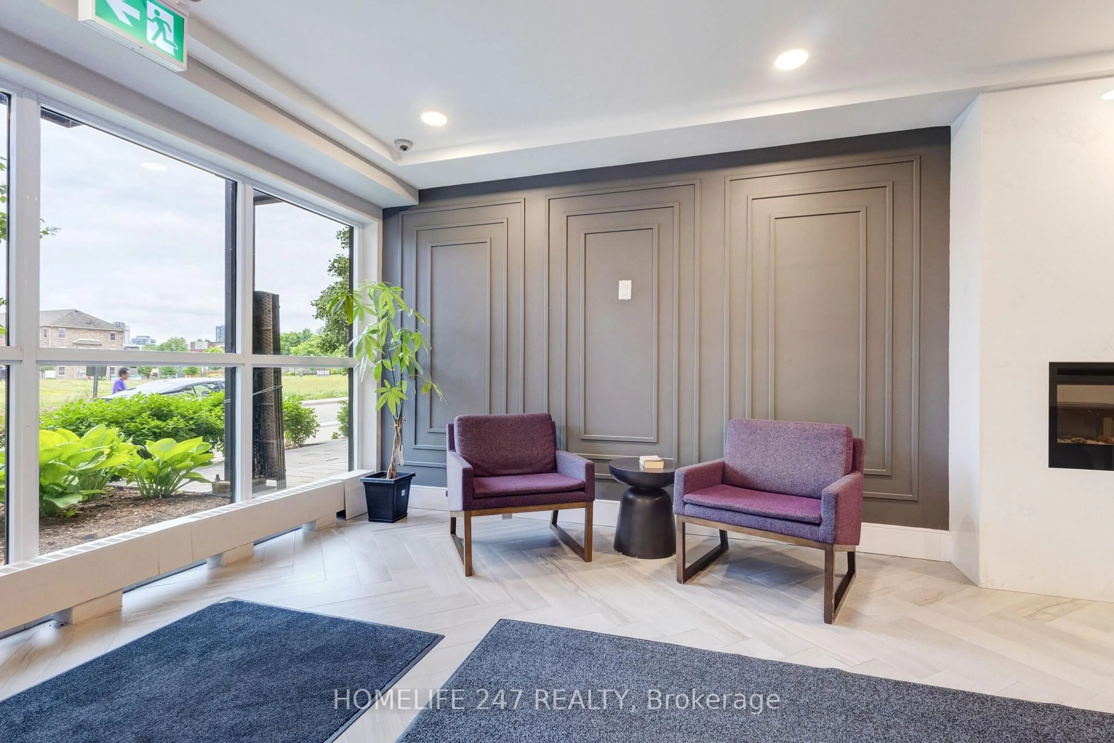 Indoor foyer for 15 Prince Albert Blvd #305, Kitchener Ontario N2H 0C2