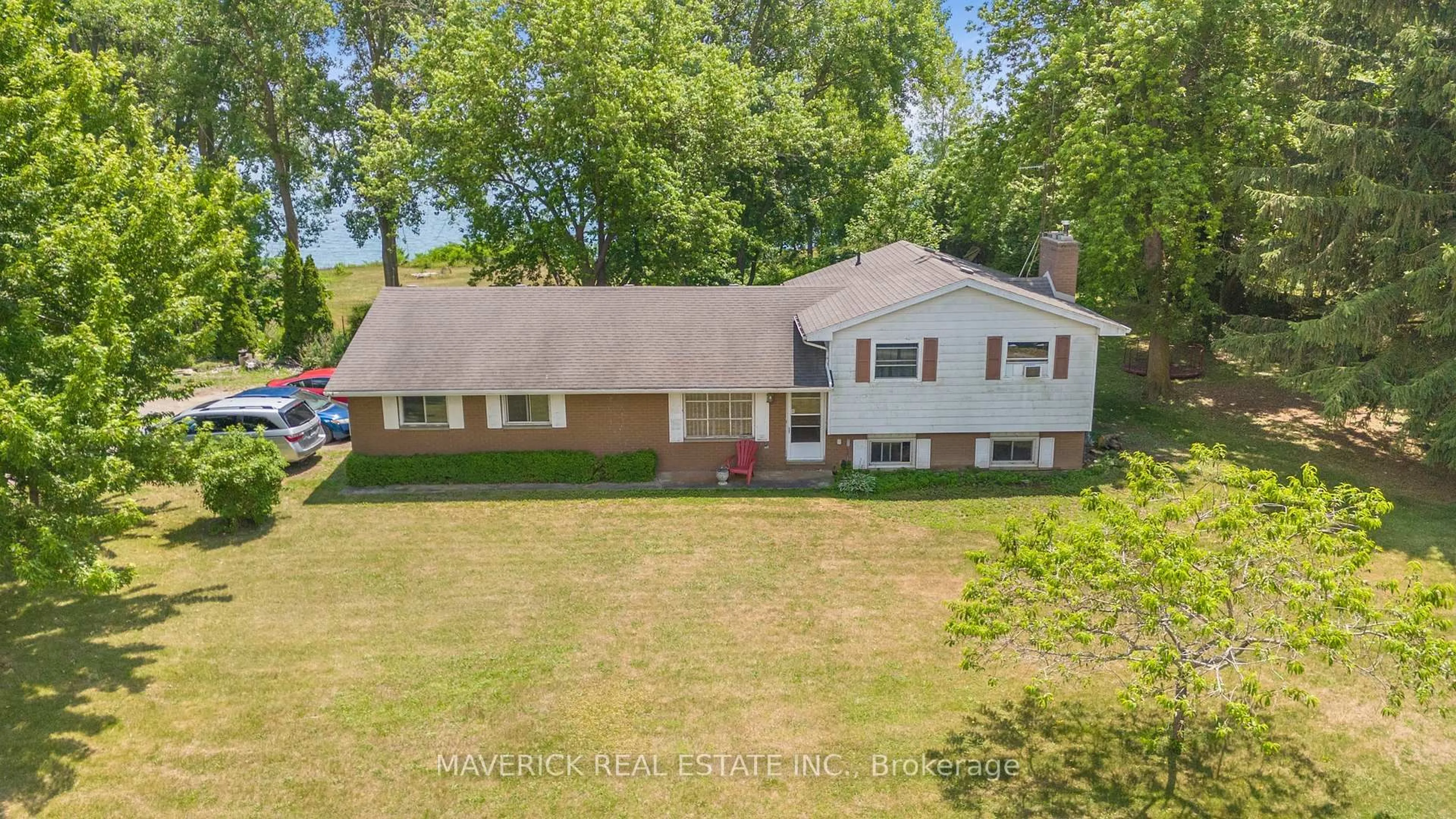 A pic from outside/outdoor area/front of a property/back of a property/a pic from drone, street for 7504 Talbot Tr, Chatham-Kent Ontario N0P 1A0