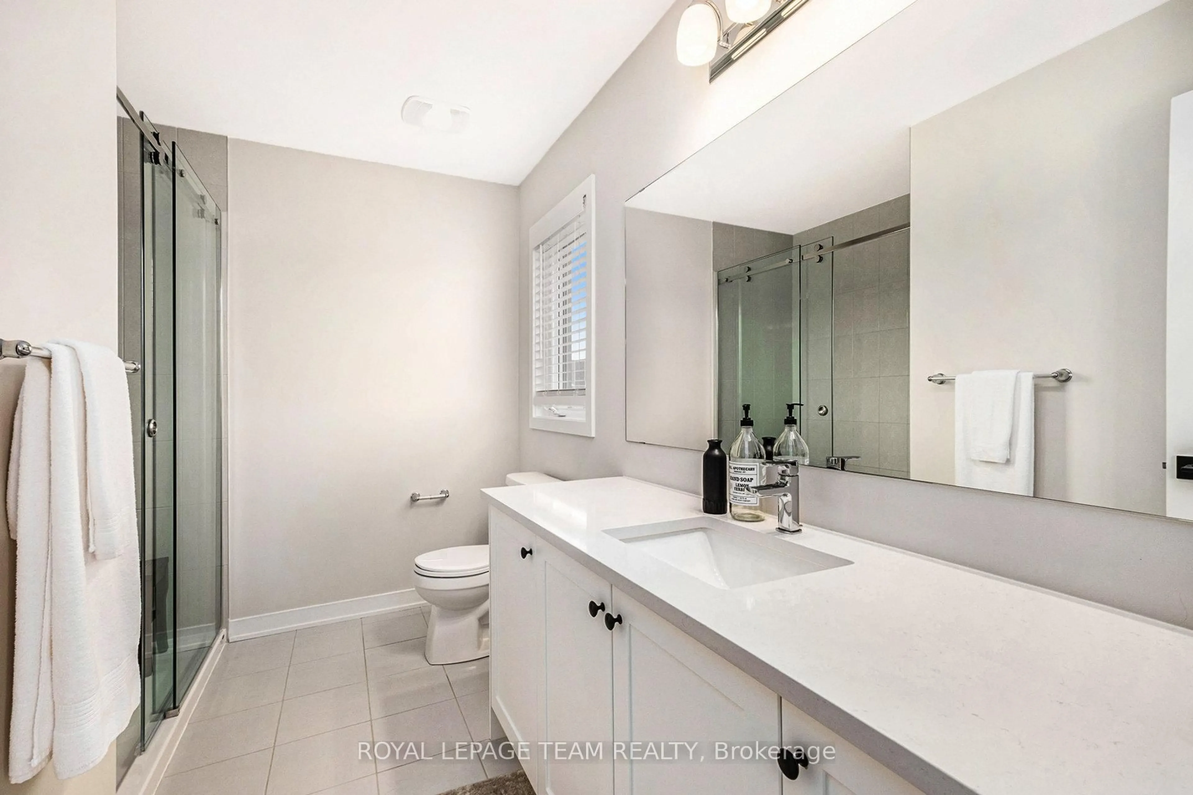 Contemporary bathroom, ceramic/tile floor for 149 Robert Perry St, North Grenville Ontario K0G 1J0