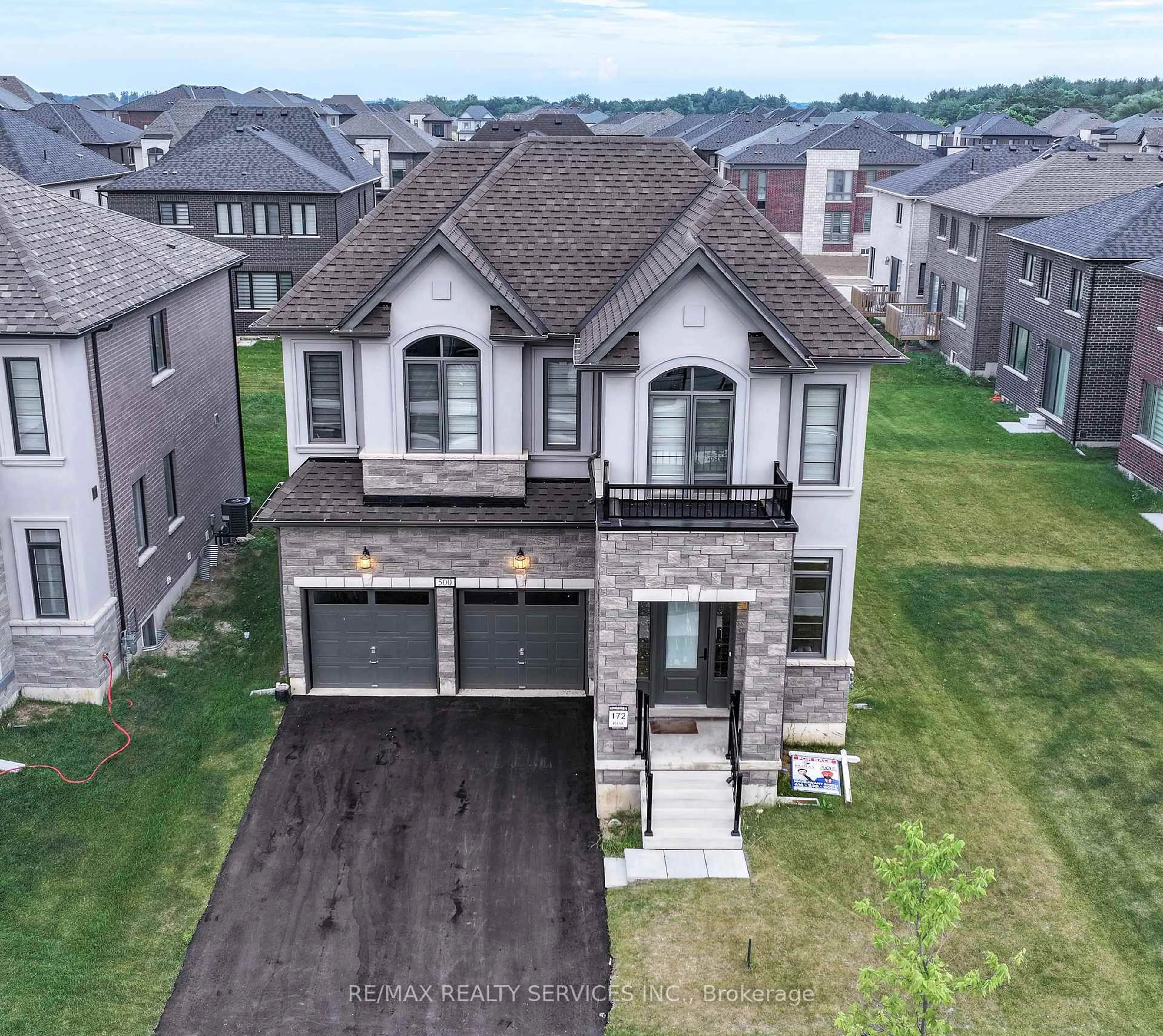 A pic from outside/outdoor area/front of a property/back of a property/a pic from drone, street for 500 Bedi Dr, Woodstock Ontario N4T 0P1