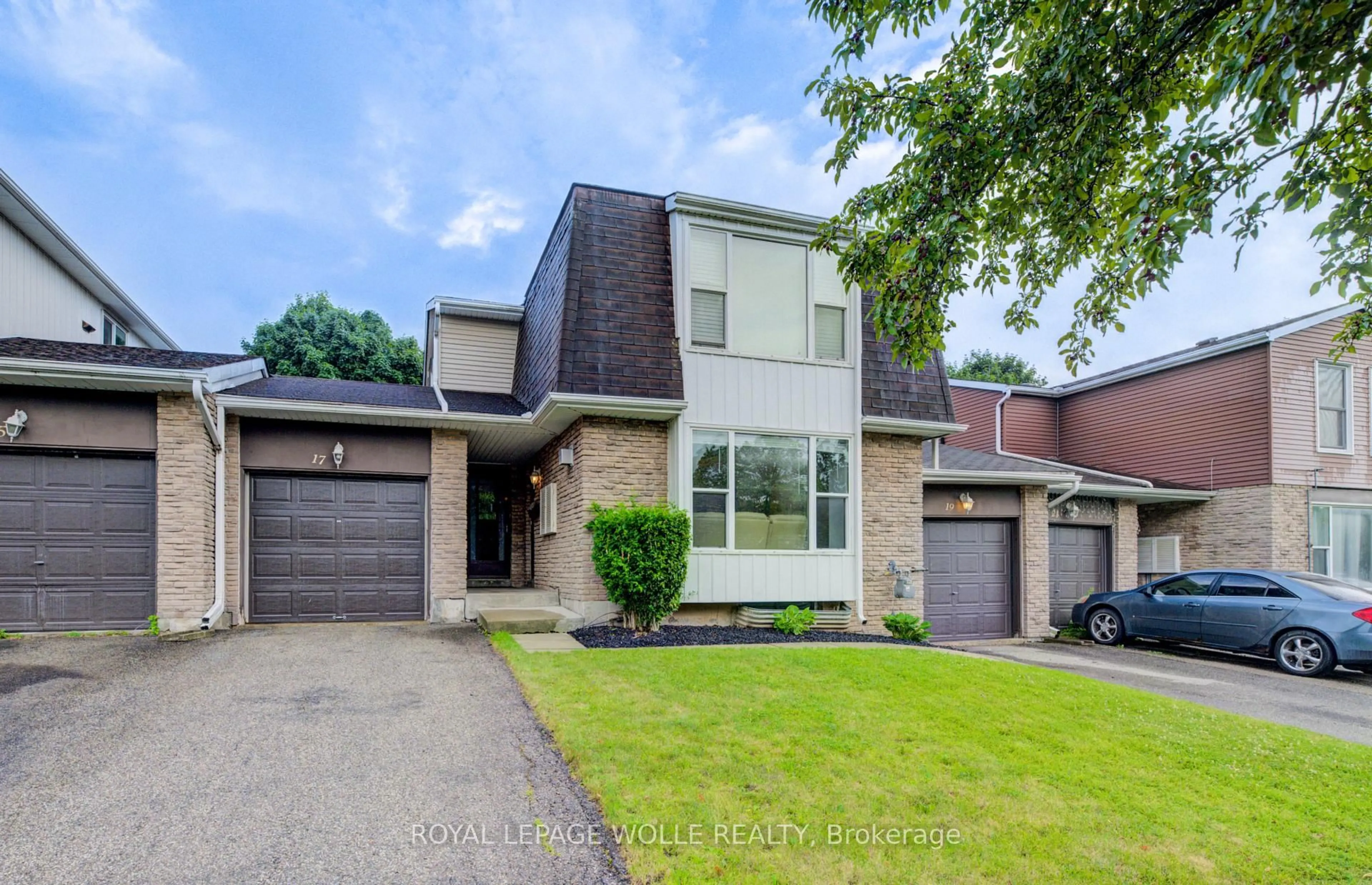 Home with brick exterior material, street for 19 Hillbrook Cres, Kitchener Ontario N2N 1J4