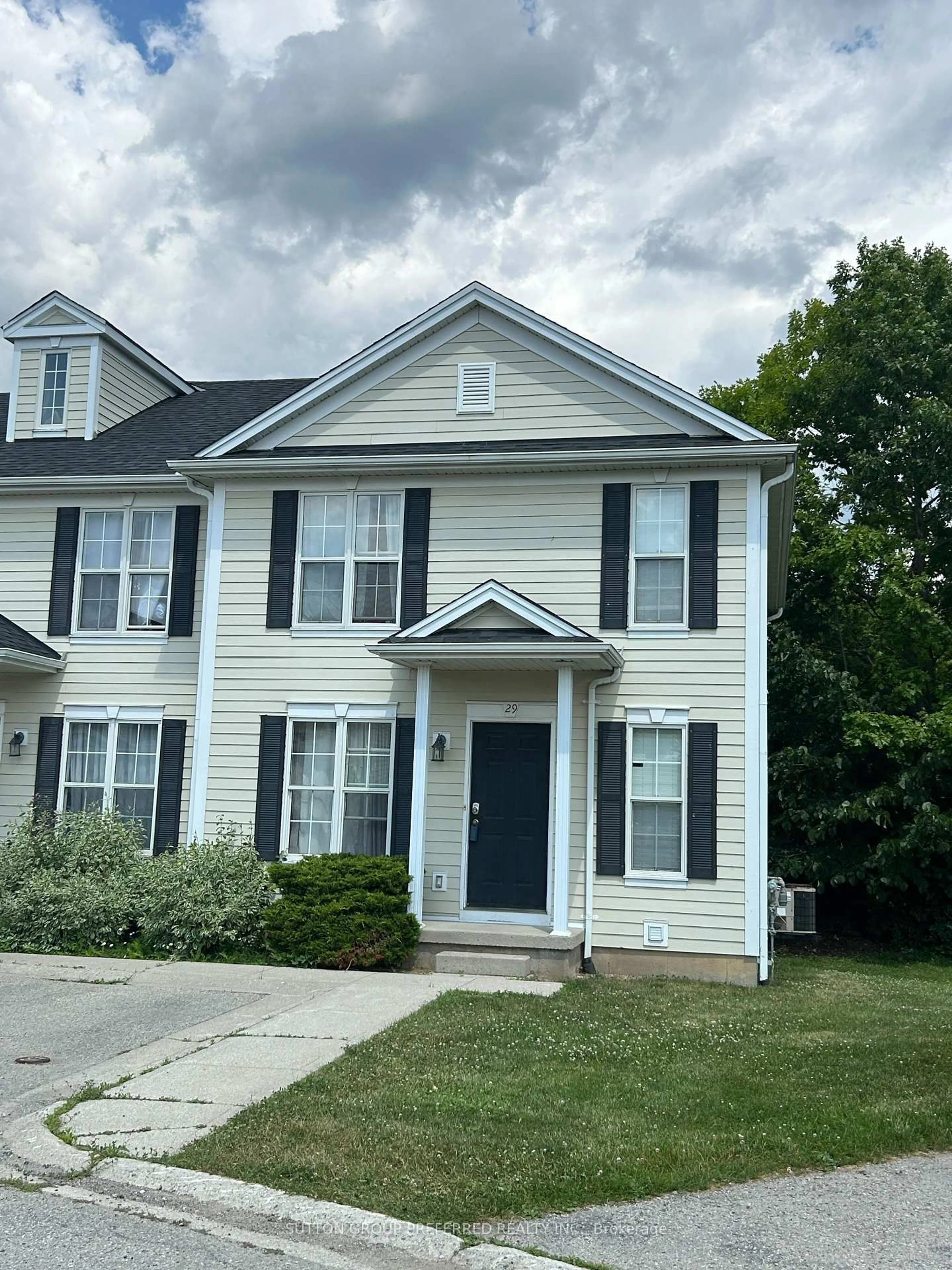 Home with vinyl exterior material, street for 600 Sarnia Rd #29, London North Ontario N6G 5M5
