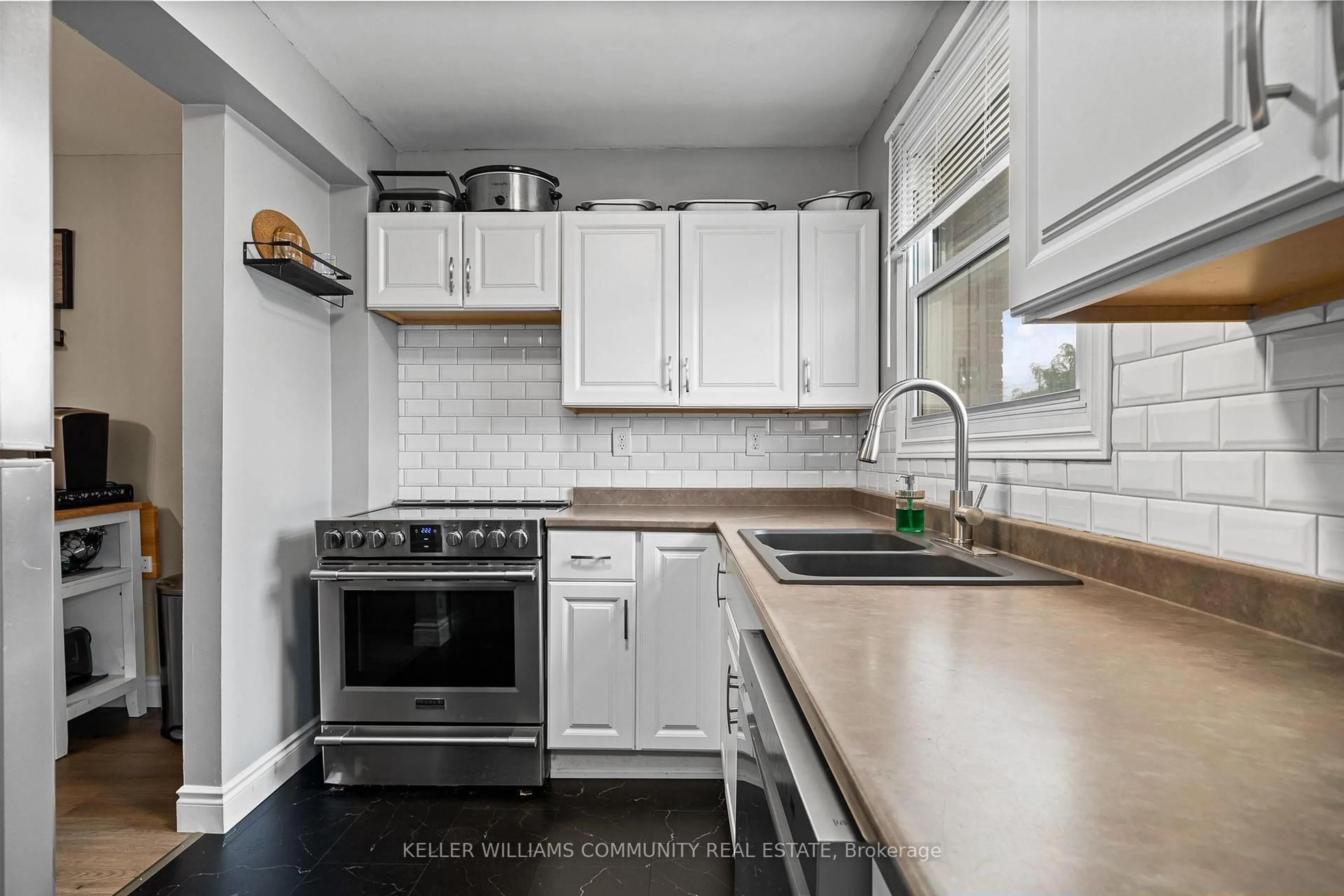 Standard kitchen, ceramic/tile floor for 996 Sydenham Rd #55, Peterborough South Ontario K9J 7V7