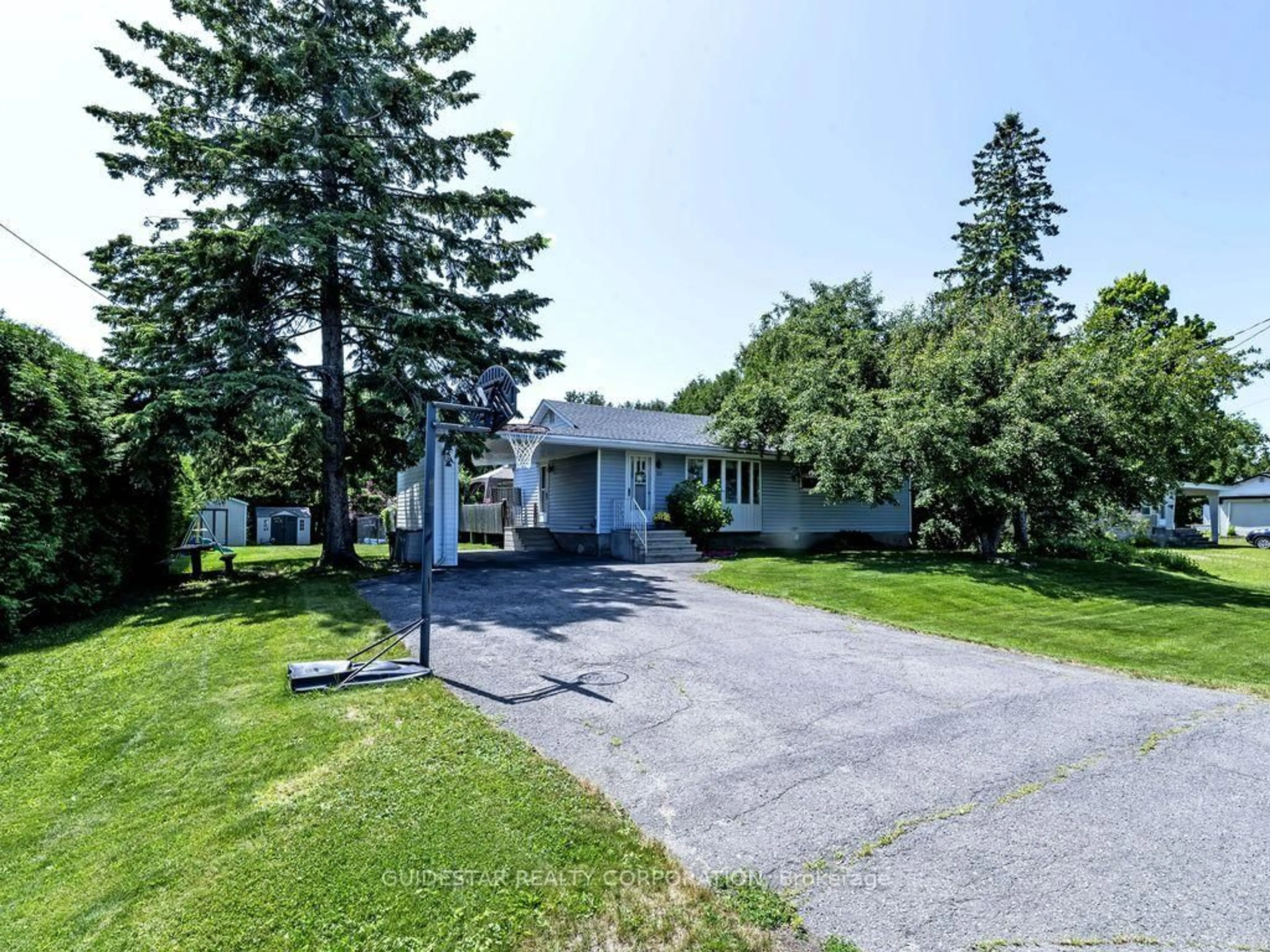 A pic from outside/outdoor area/front of a property/back of a property/a pic from drone, street for 20 Henry Goulburn Way, Stittsville Ontario K2S 1P2