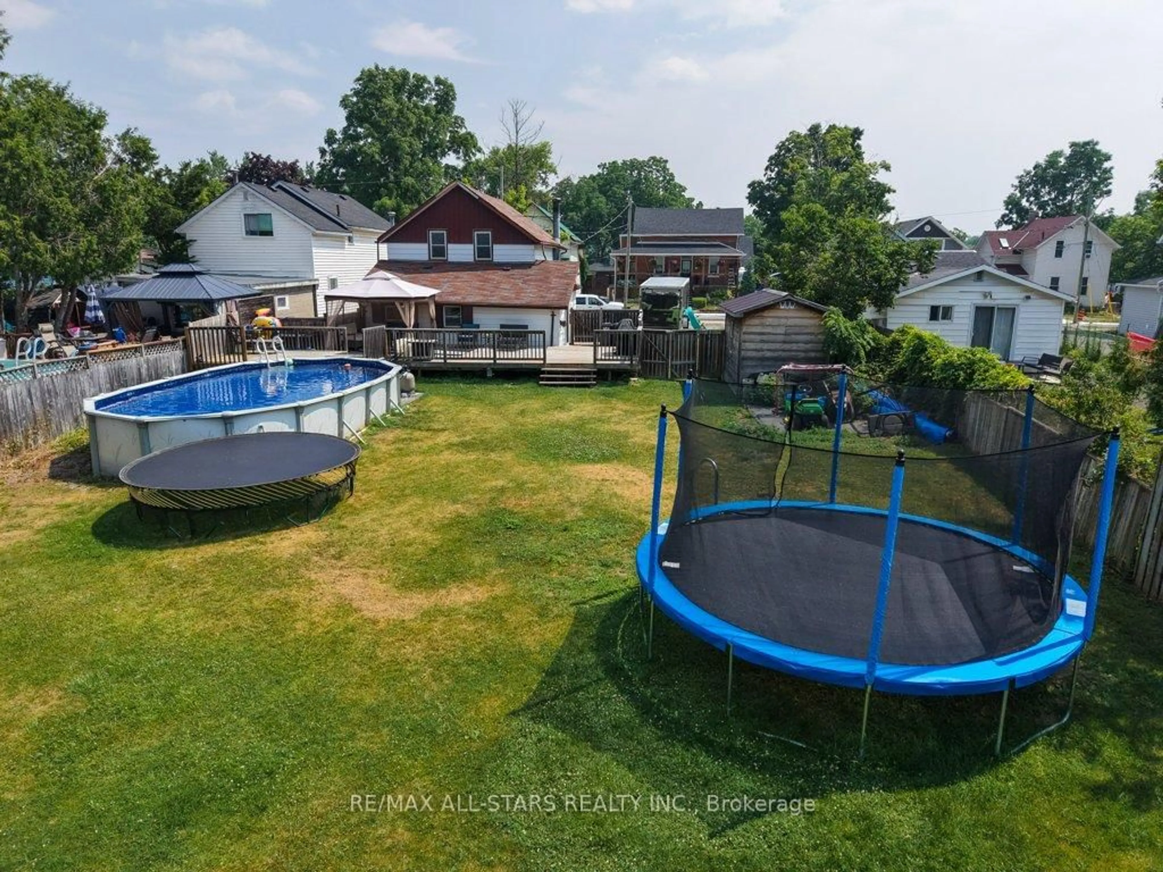 A pic from outside/outdoor area/front of a property/back of a property/a pic from drone, water/lake/river/ocean view for 5 St Peter St, Kawartha Lakes Ontario K9V 1P3