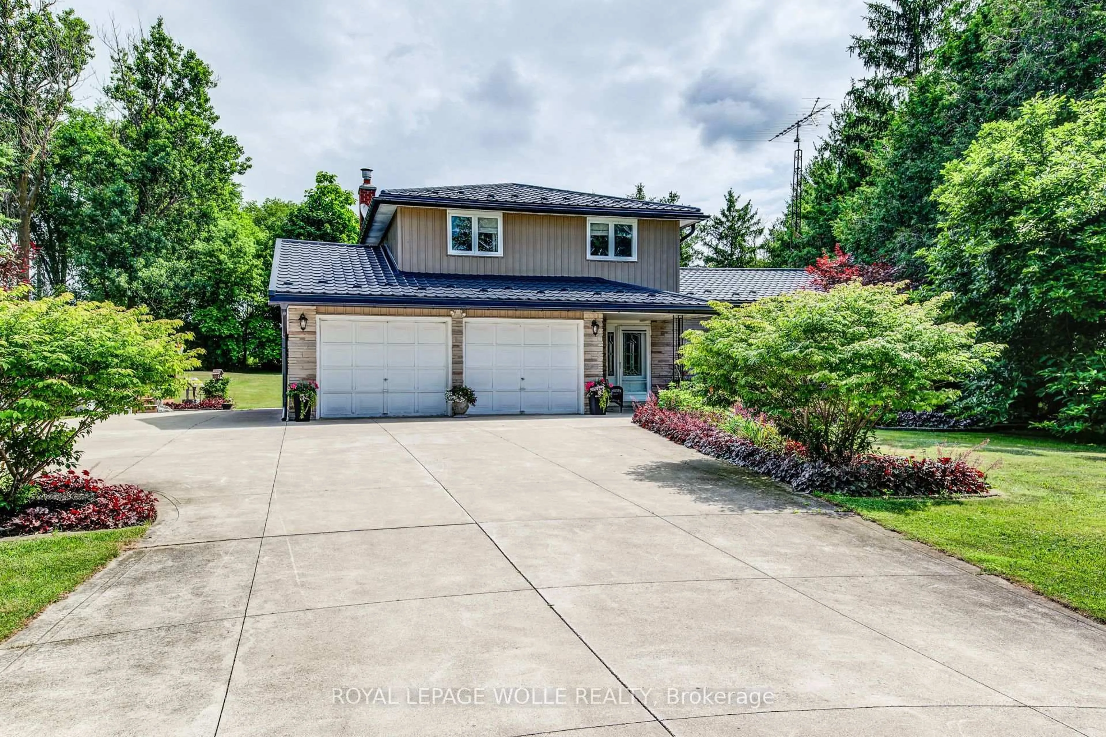 A pic from outside/outdoor area/front of a property/back of a property/a pic from drone, water/lake/river/ocean view for 1327 Puddicombe Rd, Wilmot Ontario N3A 2Z3