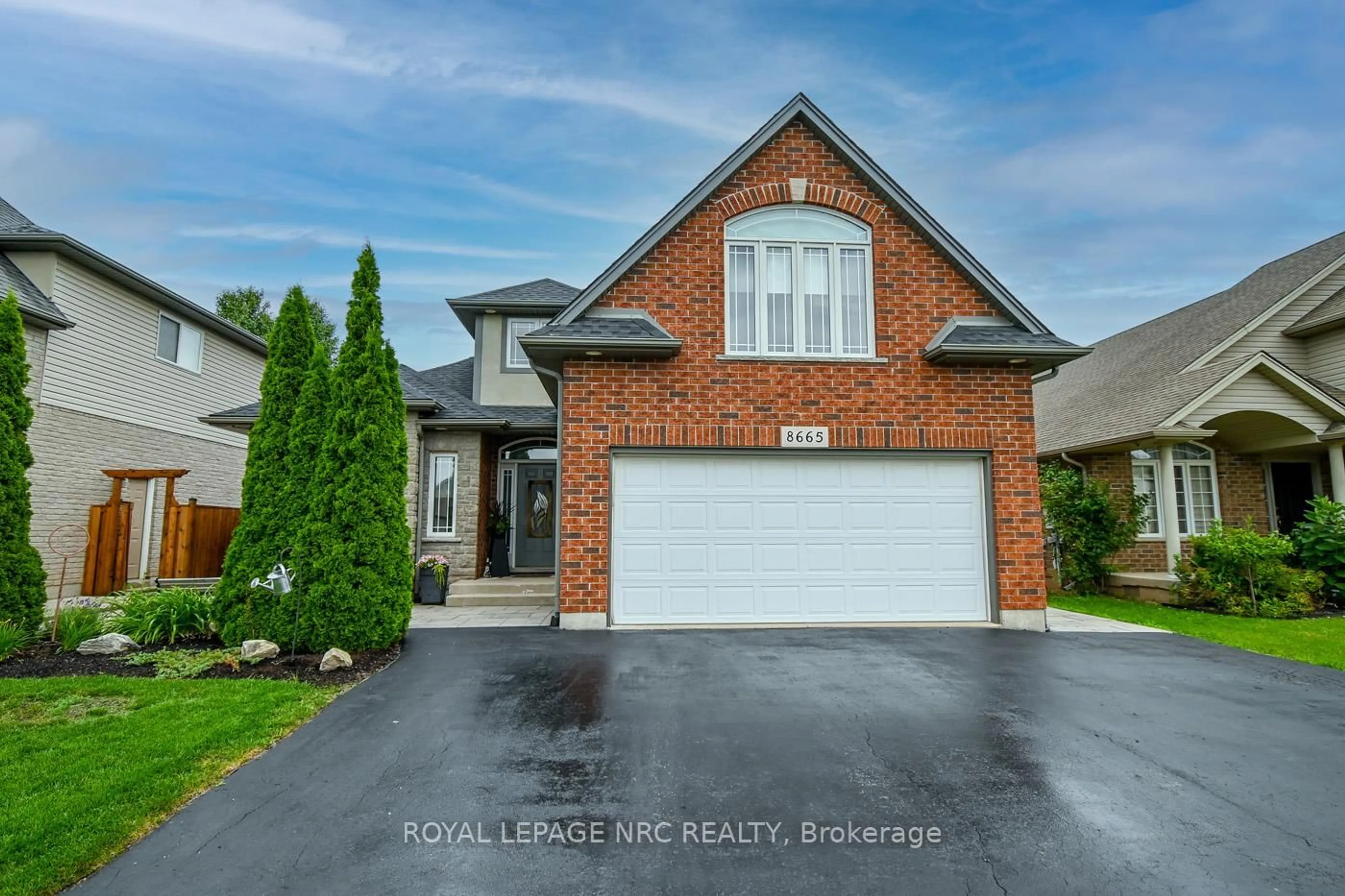 Home with brick exterior material, street for 8665 Westport Dr, Niagara Falls Ontario L2H 0A3