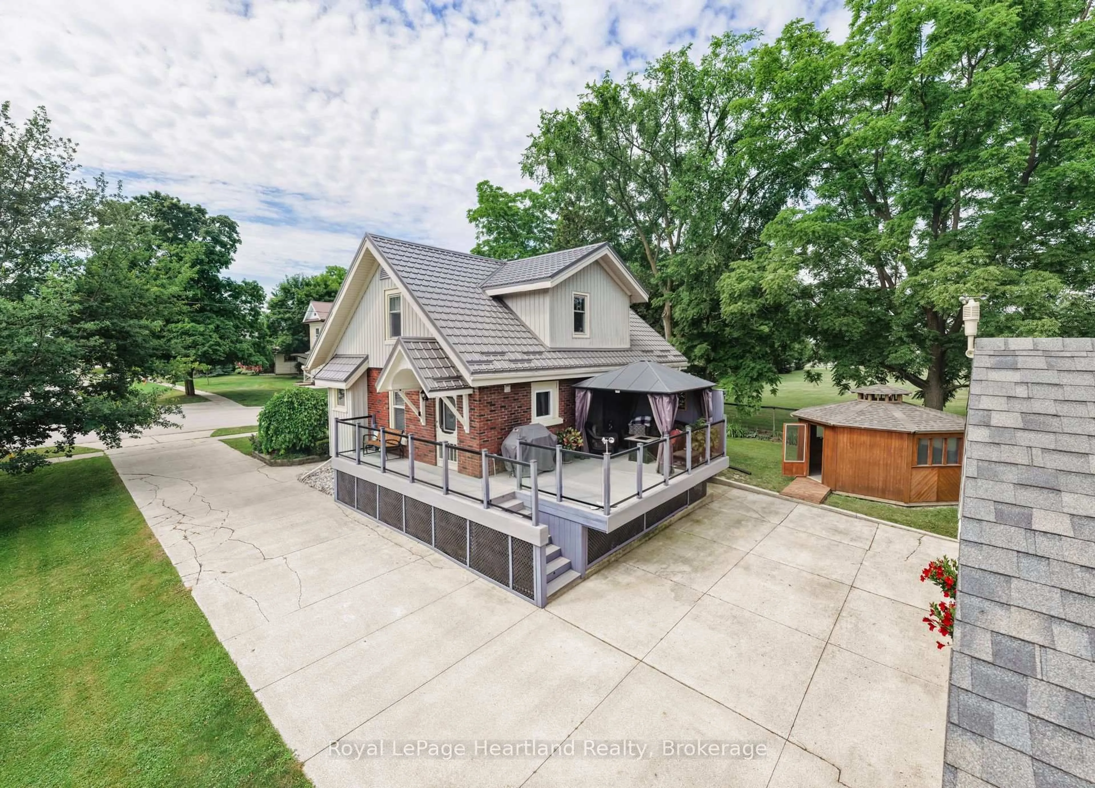 A pic from outside/outdoor area/front of a property/back of a property/a pic from drone, street for 14 Centre St, Bluewater Ontario N0M 2T0