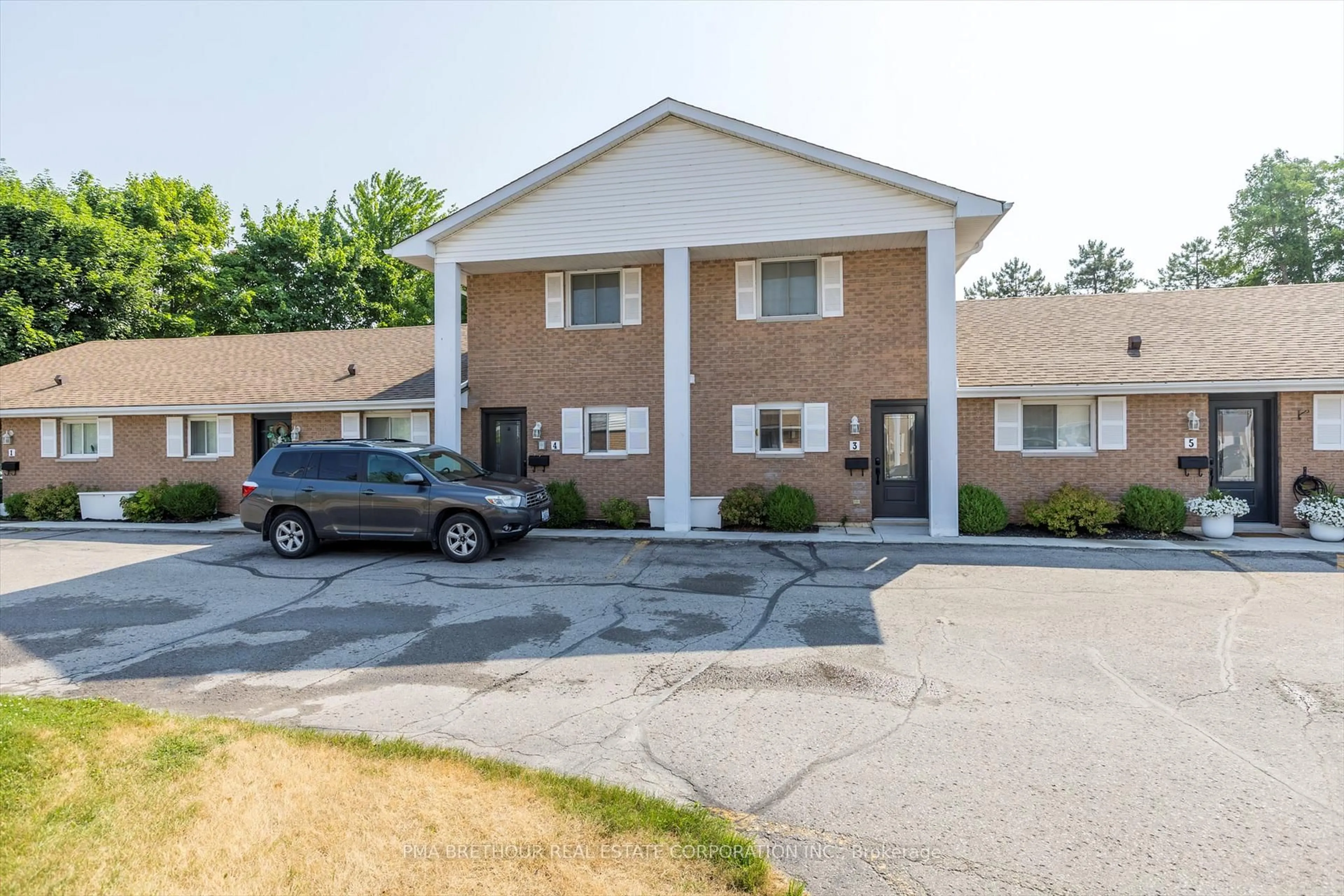 Patio, unknown for 2 water St #3, Selwyn Ontario K0L 2H0