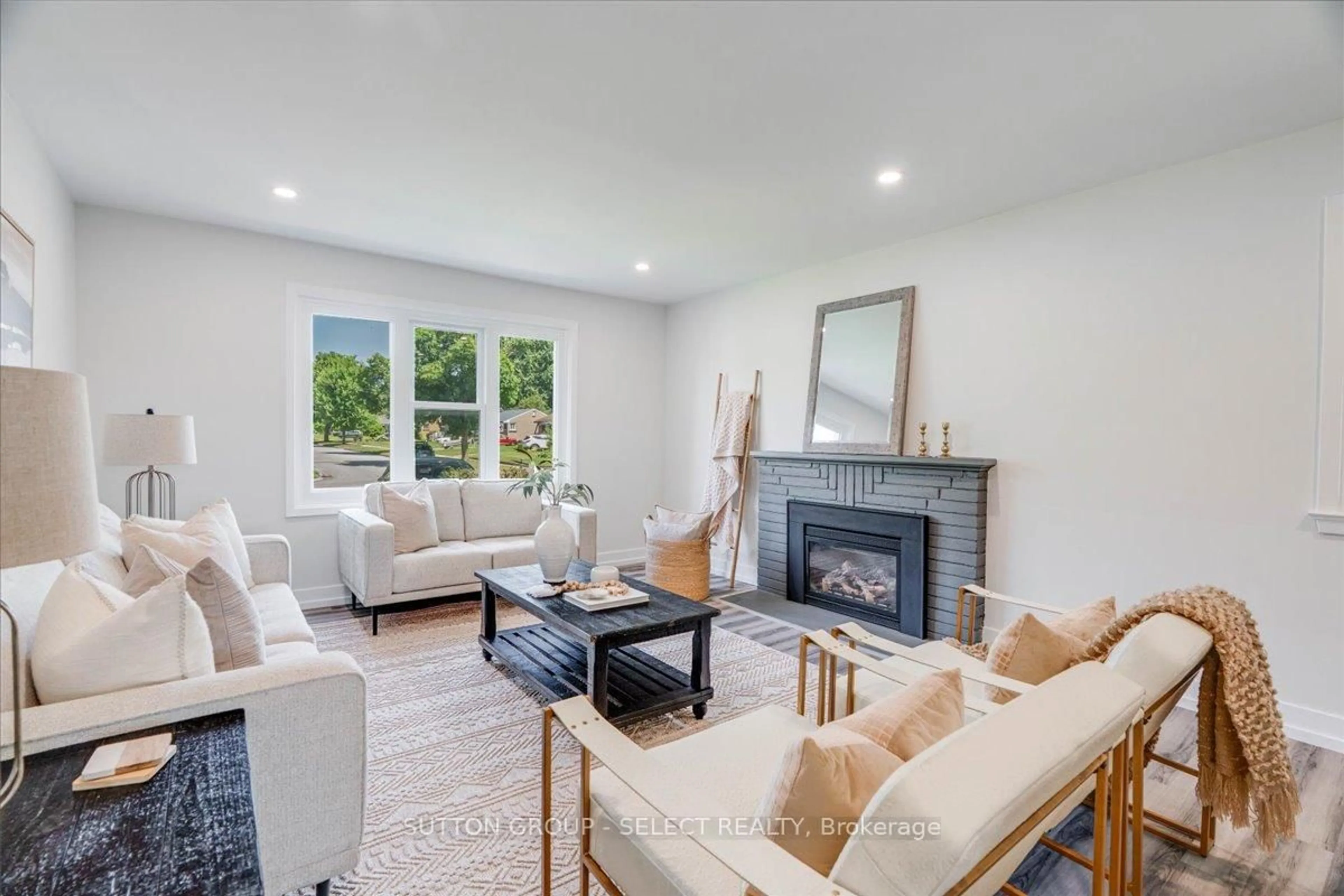 Living room with furniture, unknown for 1697 Moffatt Ave, London East Ontario N5W 2A2