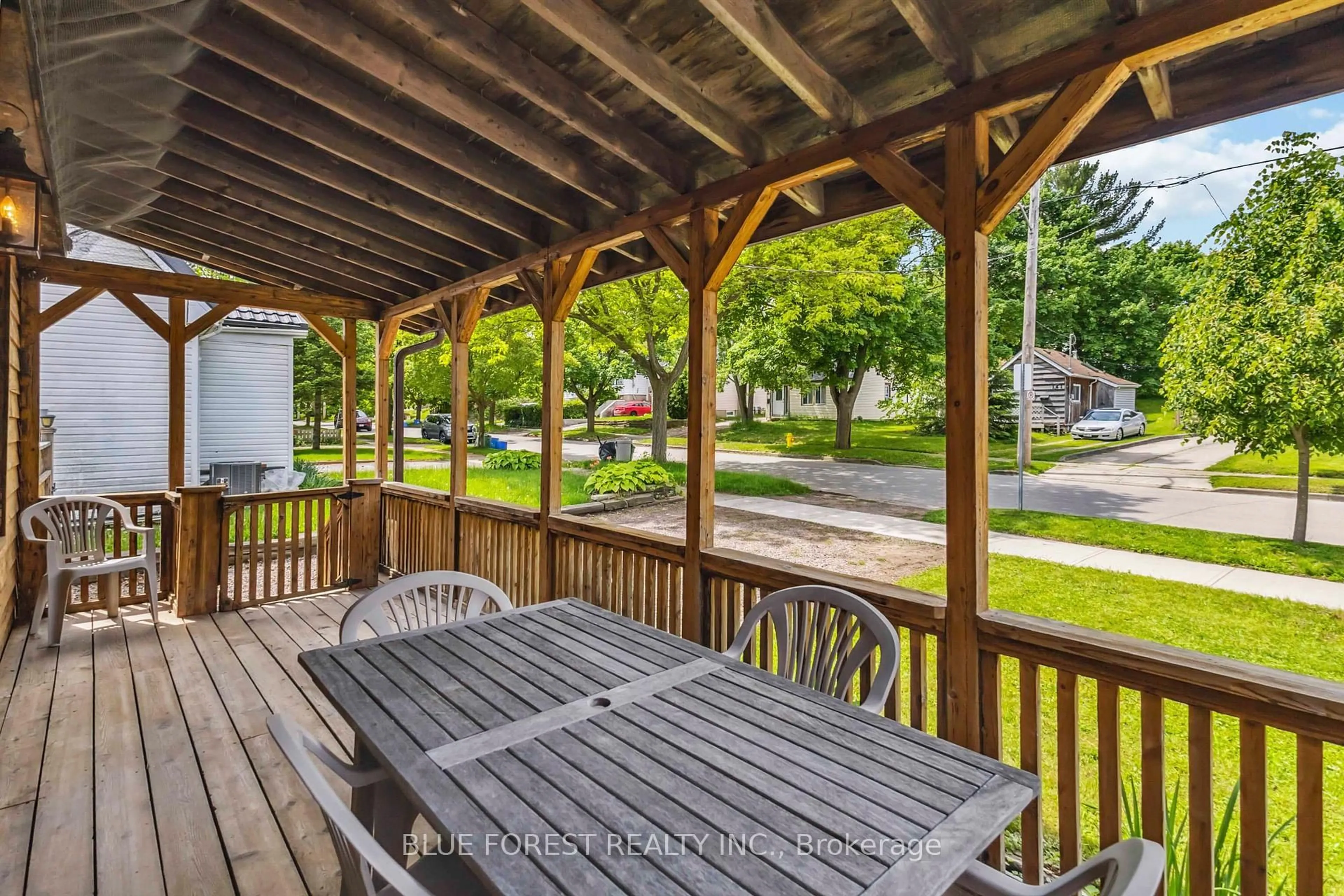 Patio, street for 140 Emerson Ave, London South Ontario N5Z 3L6