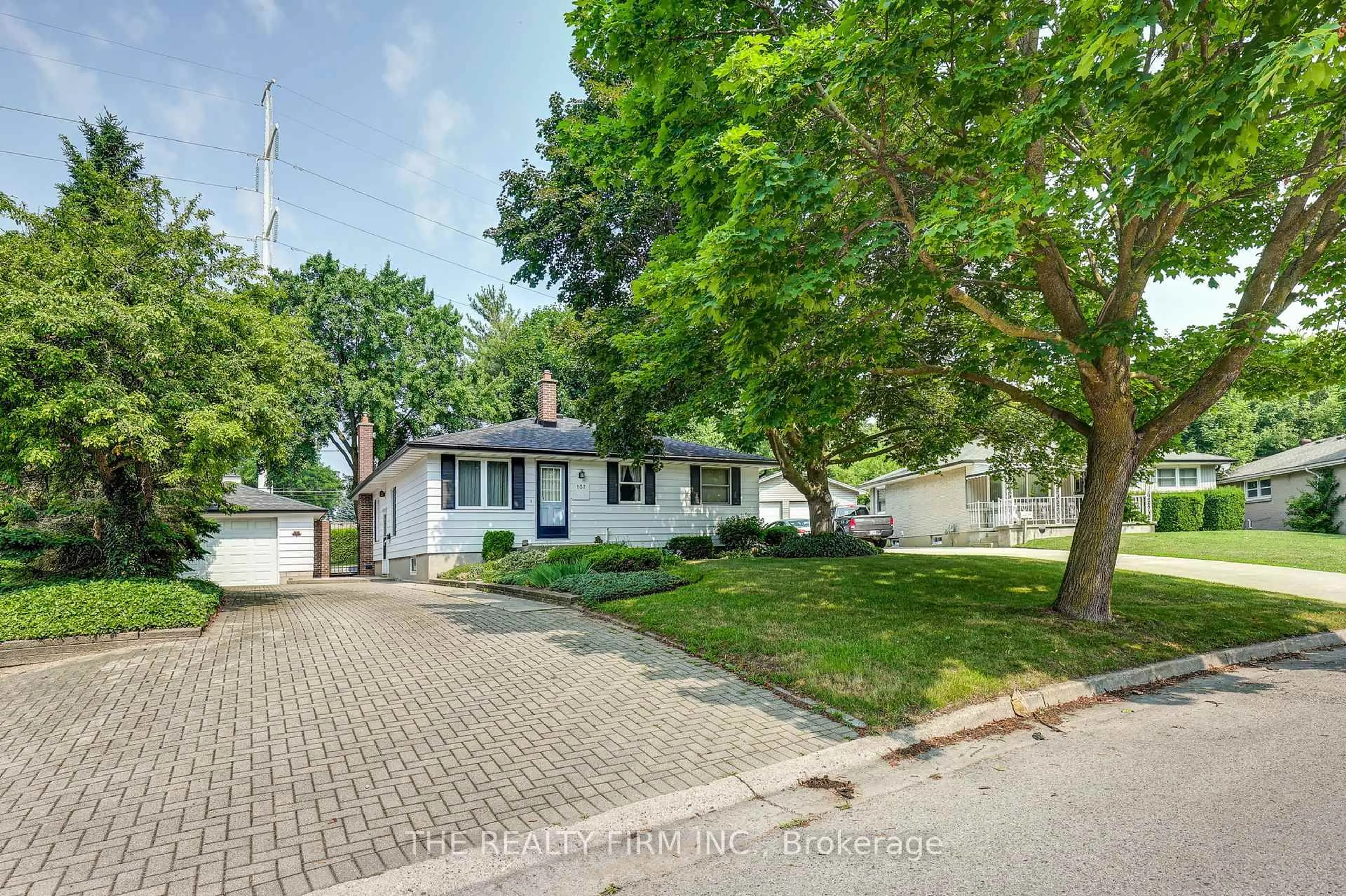 Unknown for 137 Fairmont Ave, London East Ontario N5W 1M1