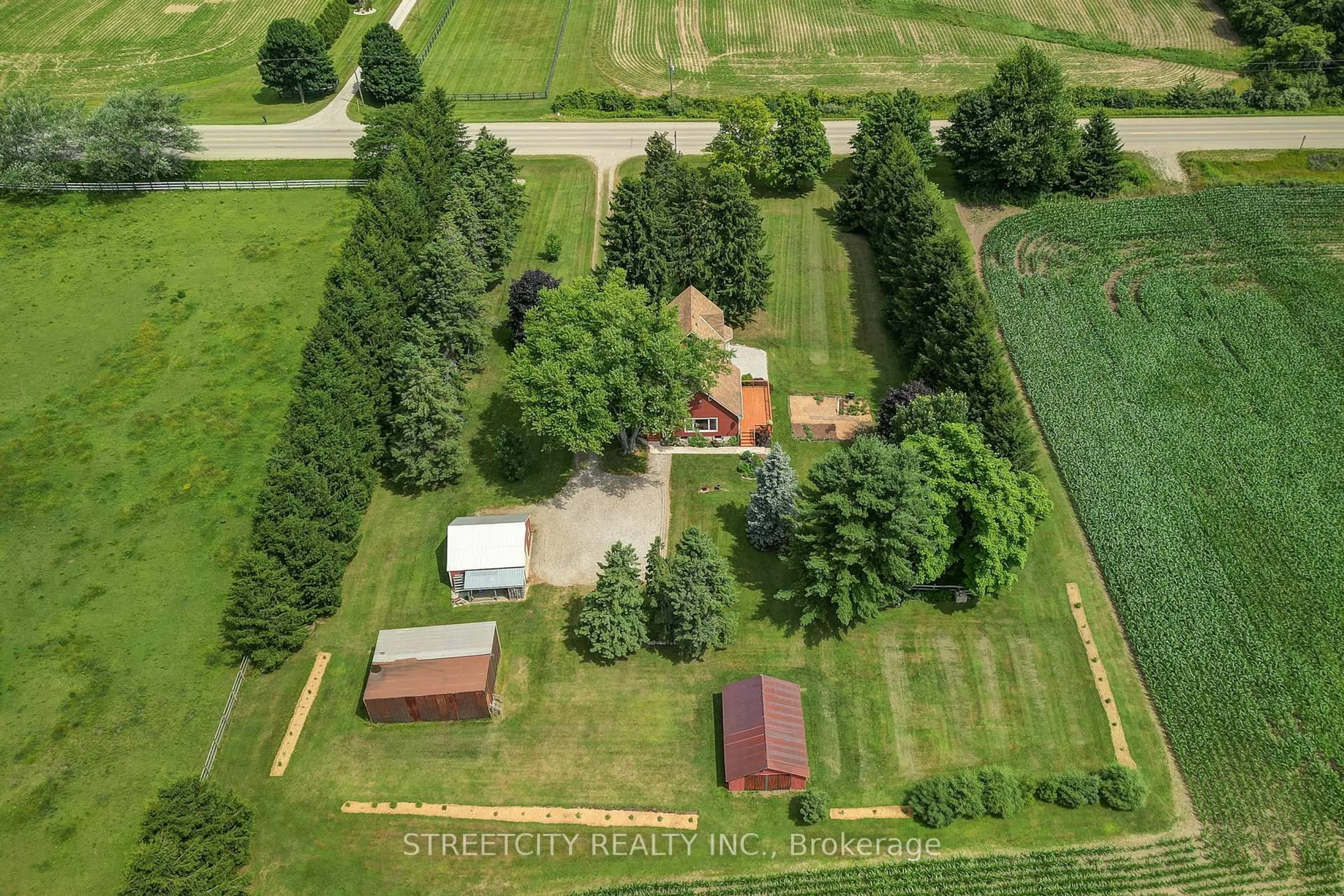 A pic from outside/outdoor area/front of a property/back of a property/a pic from drone, unknown for 45465 John Wise Line, St. Thomas Ontario N5P 3S9