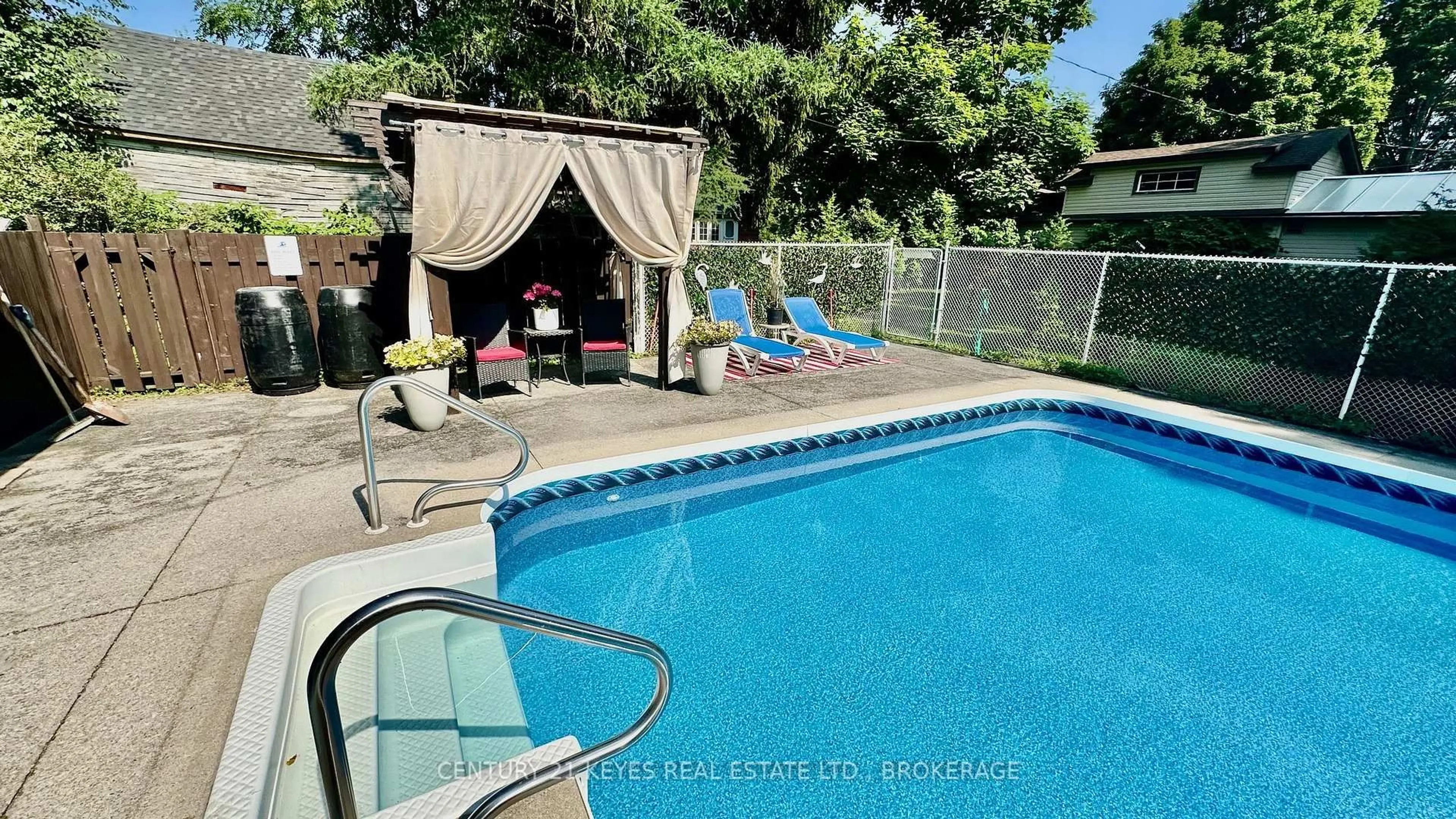 Pool for 223 King St, Gananoque Ontario K7G 2G7