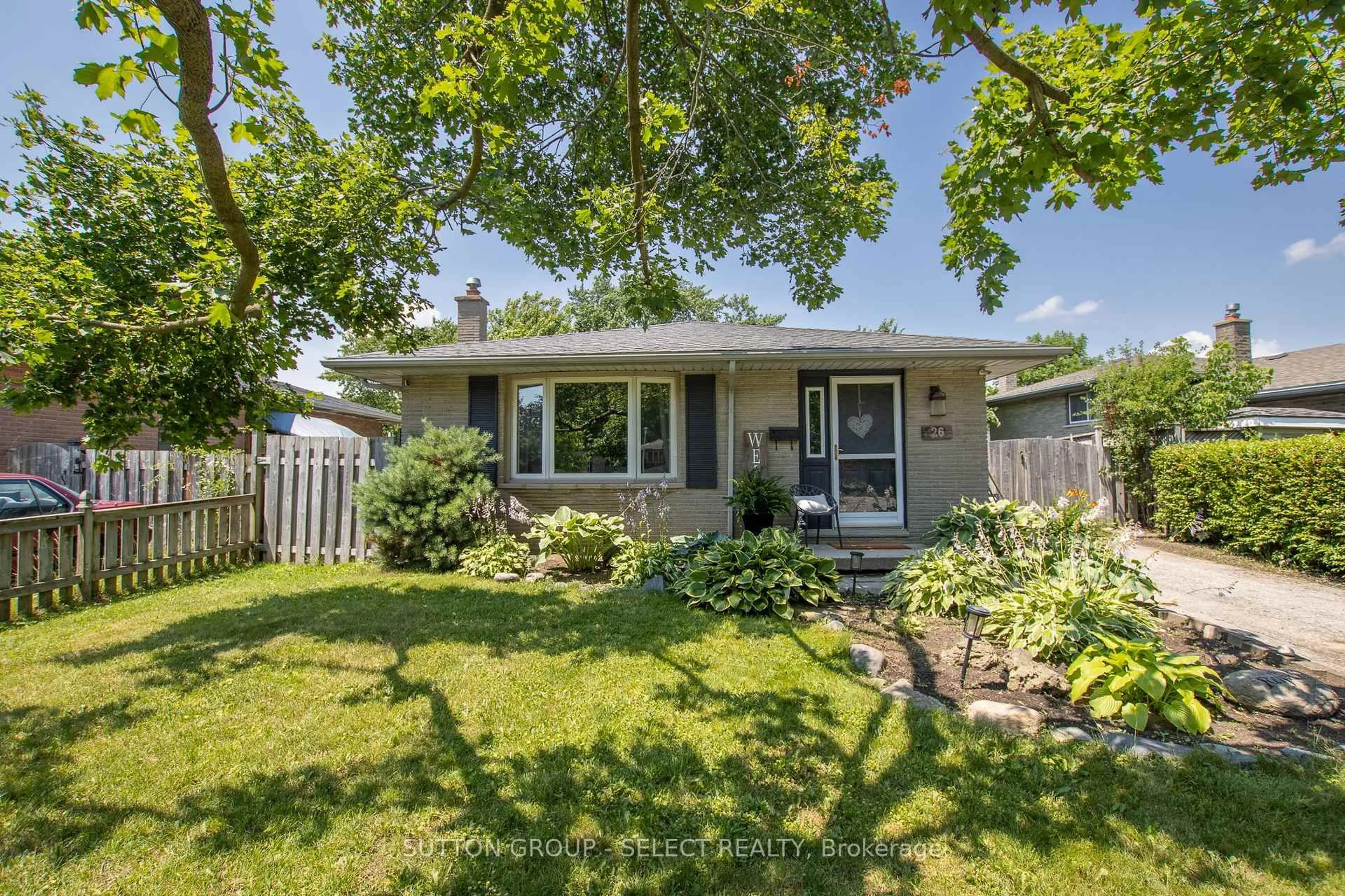Unknown for 26 Surrey Crt, London South Ontario N6E 1T9