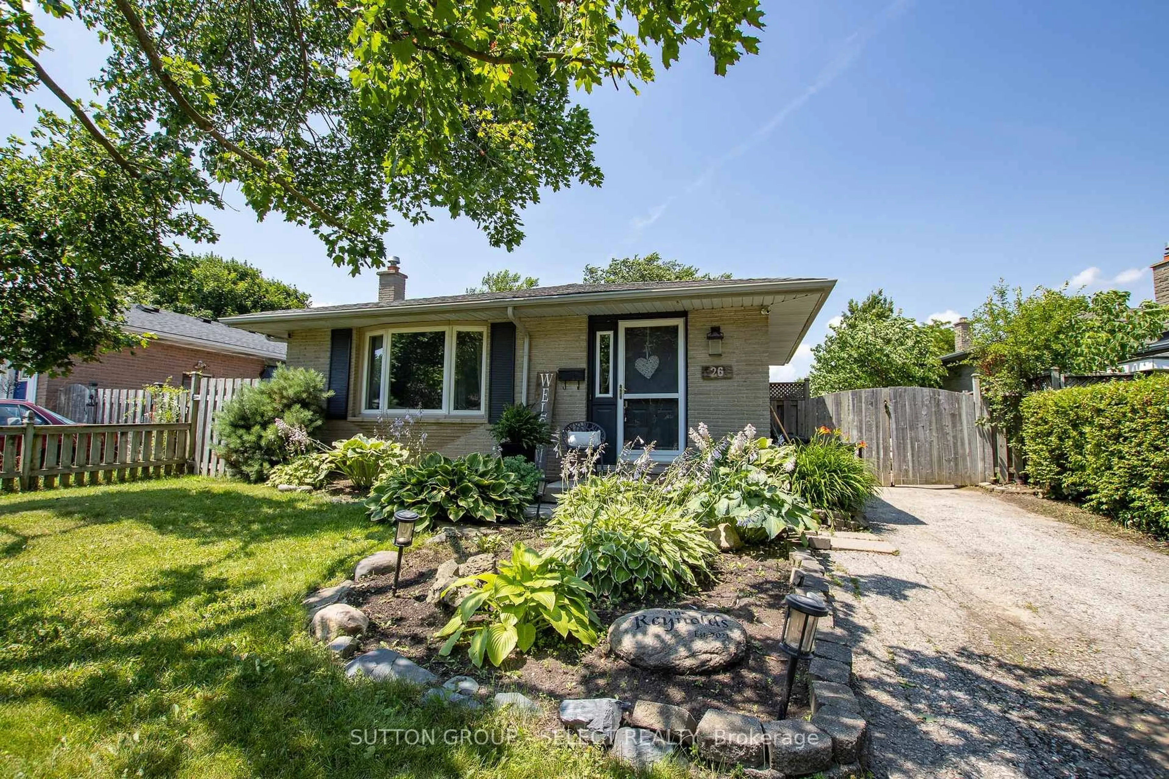 Unknown for 26 Surrey Crt, London South Ontario N6E 1T9