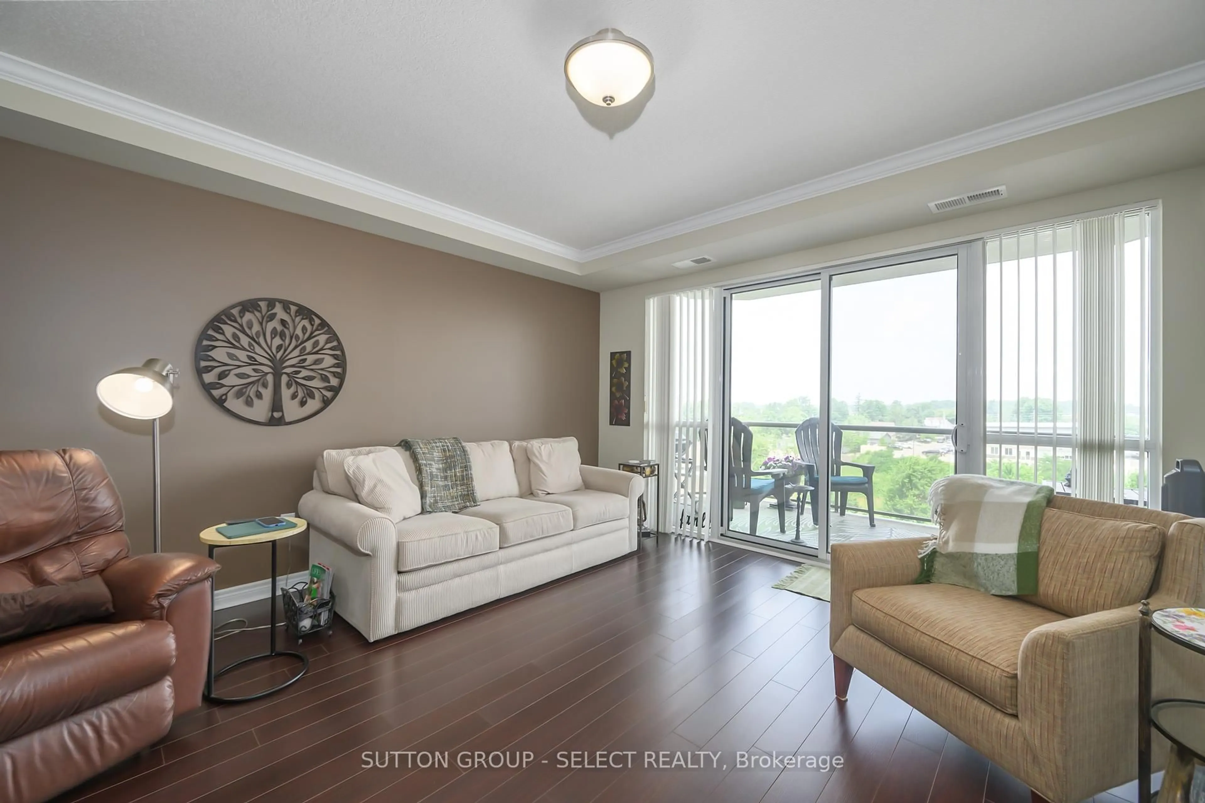 Living room with furniture, unknown for 1030 CORONATION Dr #606, London North Ontario N6G 0G5