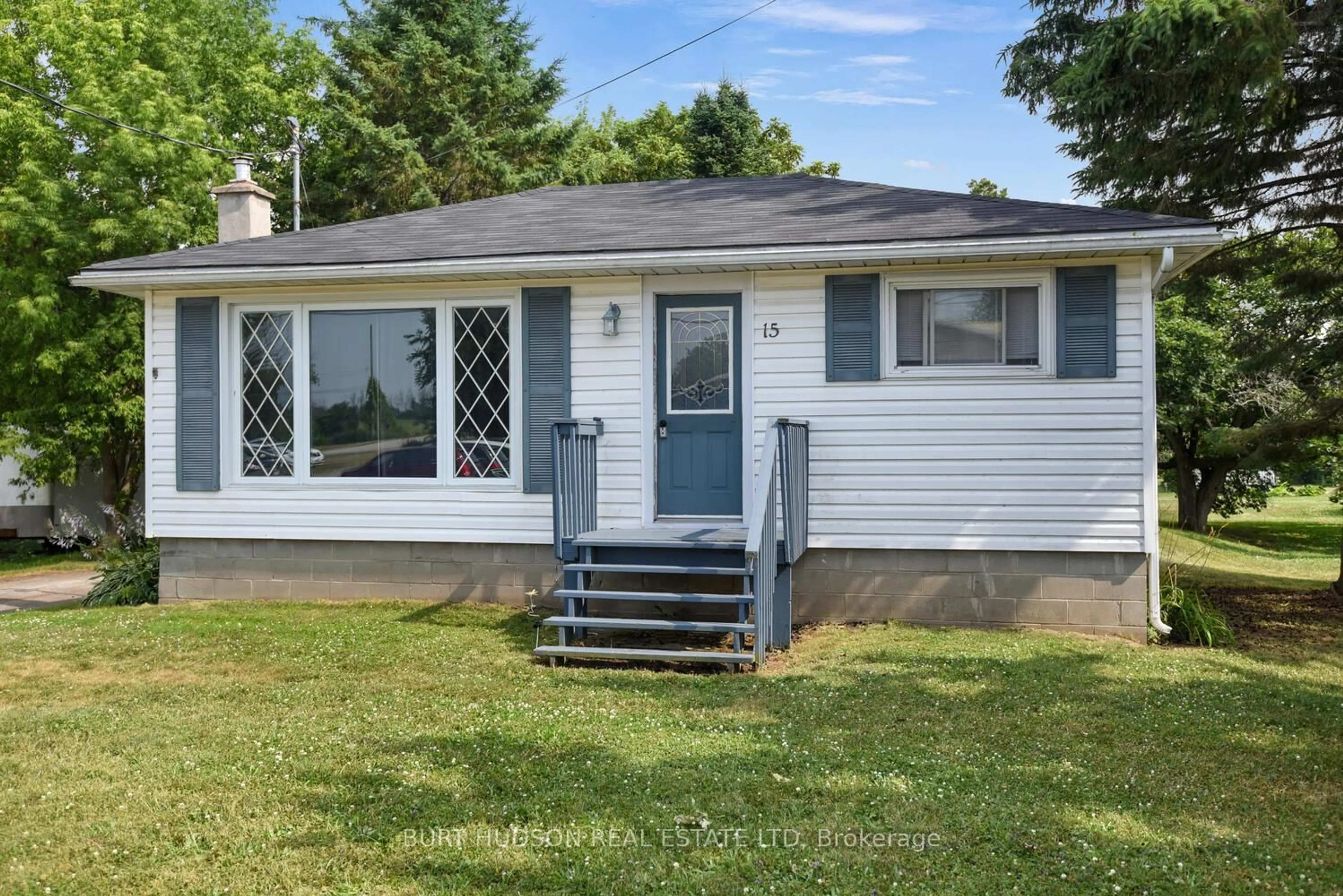 Home with vinyl exterior material, street for 15 Pearl St, Athens Ontario K0E 1B0