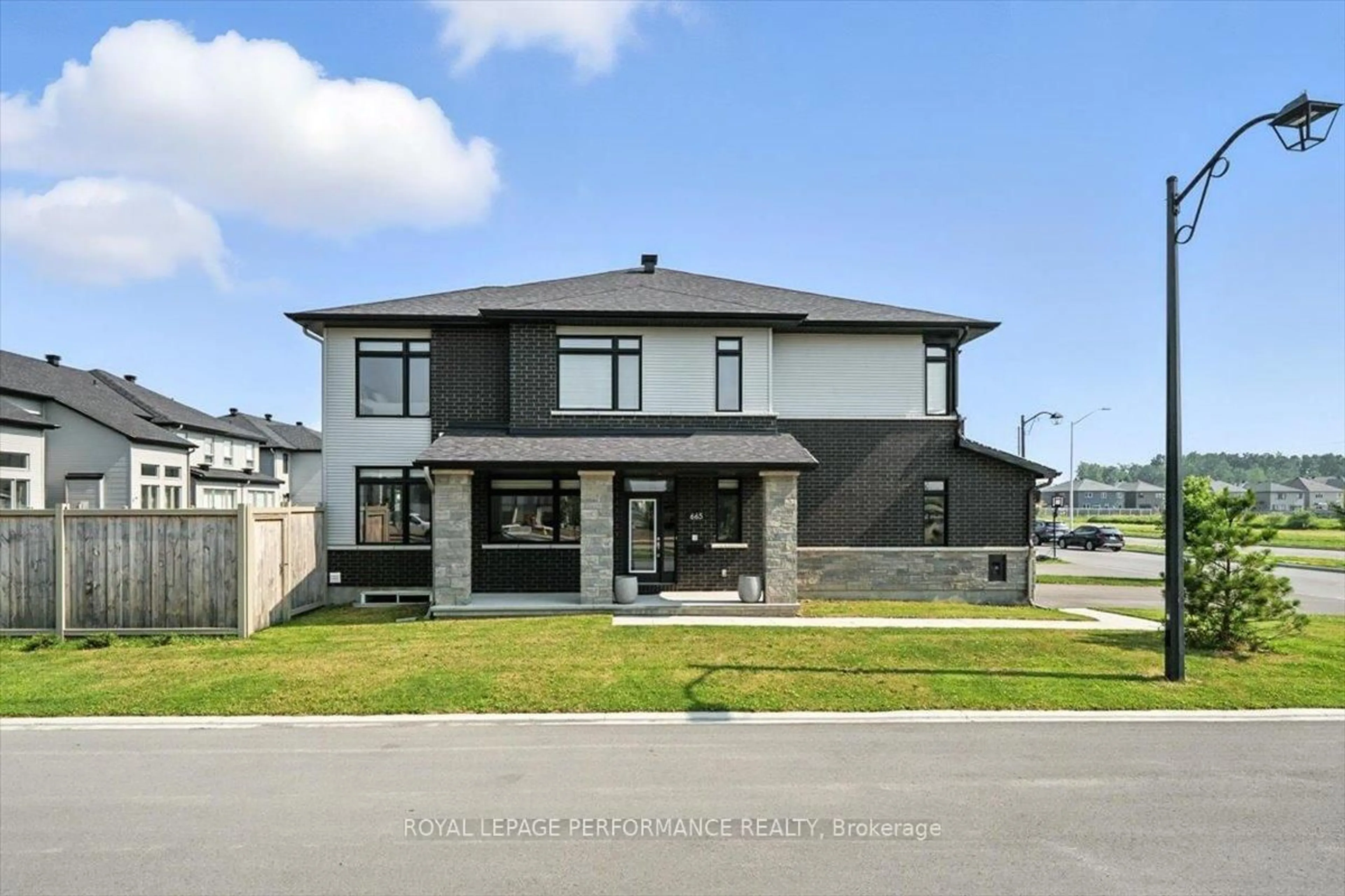 Home with brick exterior material, unknown for 665 Cordelette Circ, Ottawa Ontario K1W 0P2