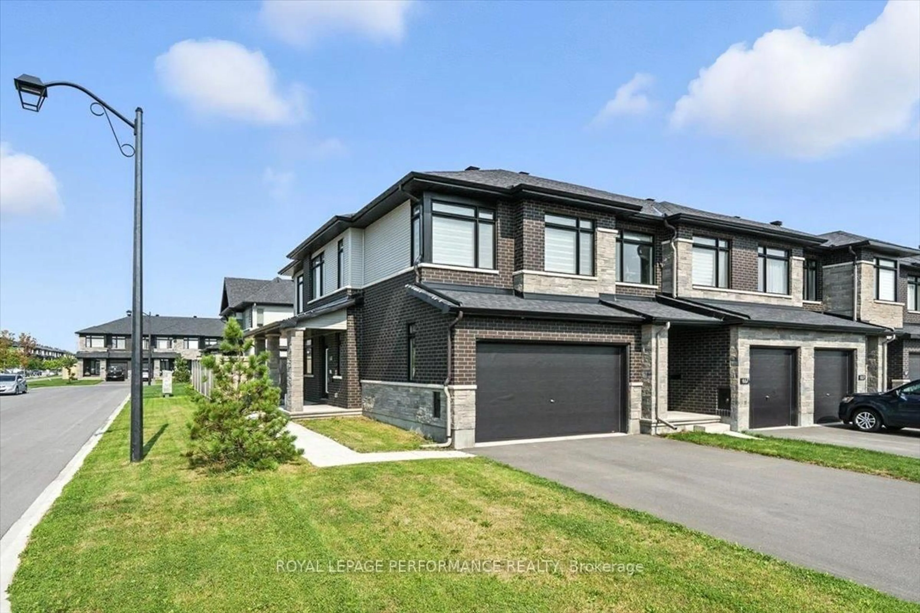 Unknown for 665 Cordelette Circ, Ottawa Ontario K1W 0P2