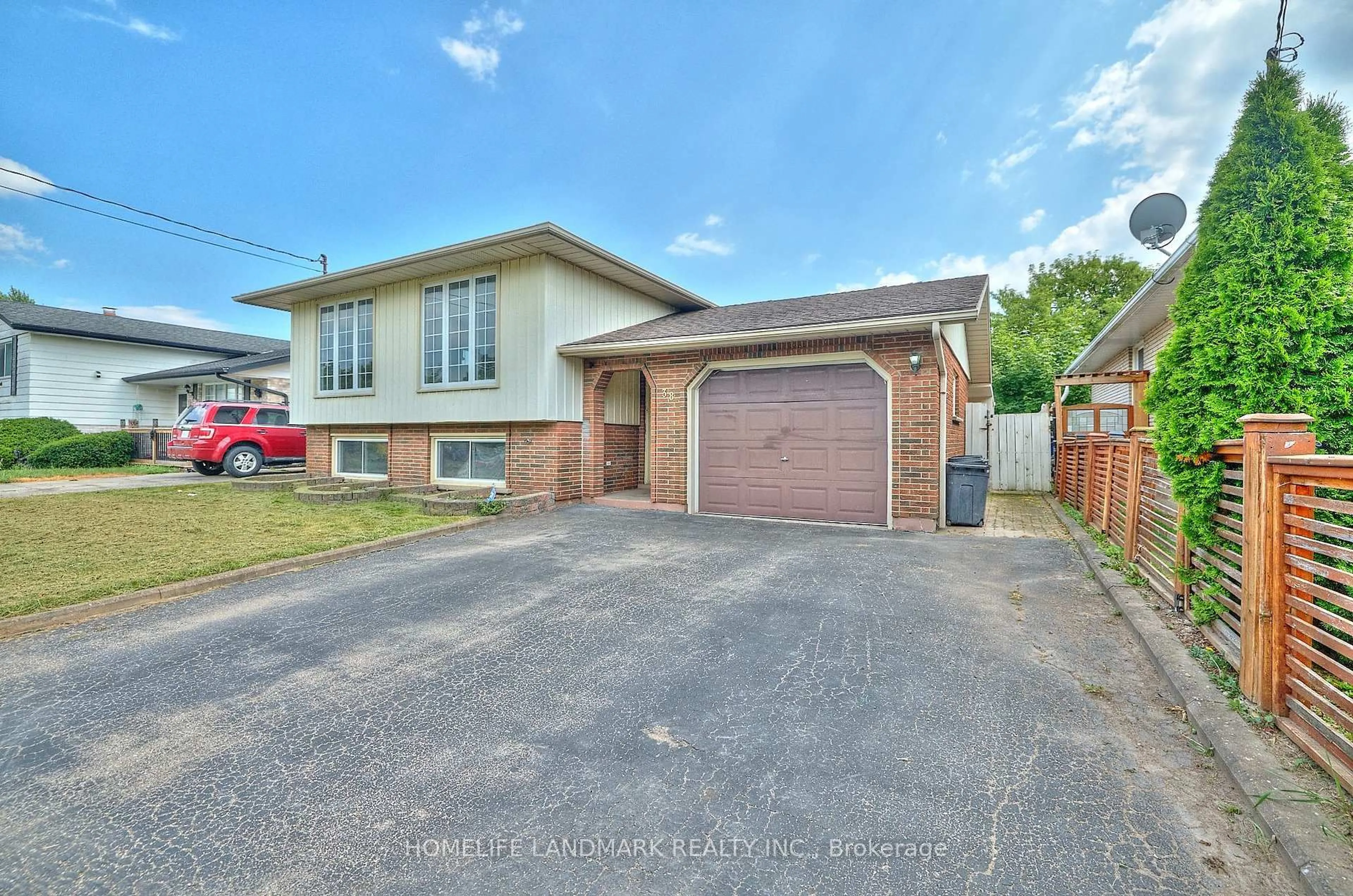 Home with brick exterior material, street for 38 Dunvegan Rd, St. Catharines Ontario L2P 1H6
