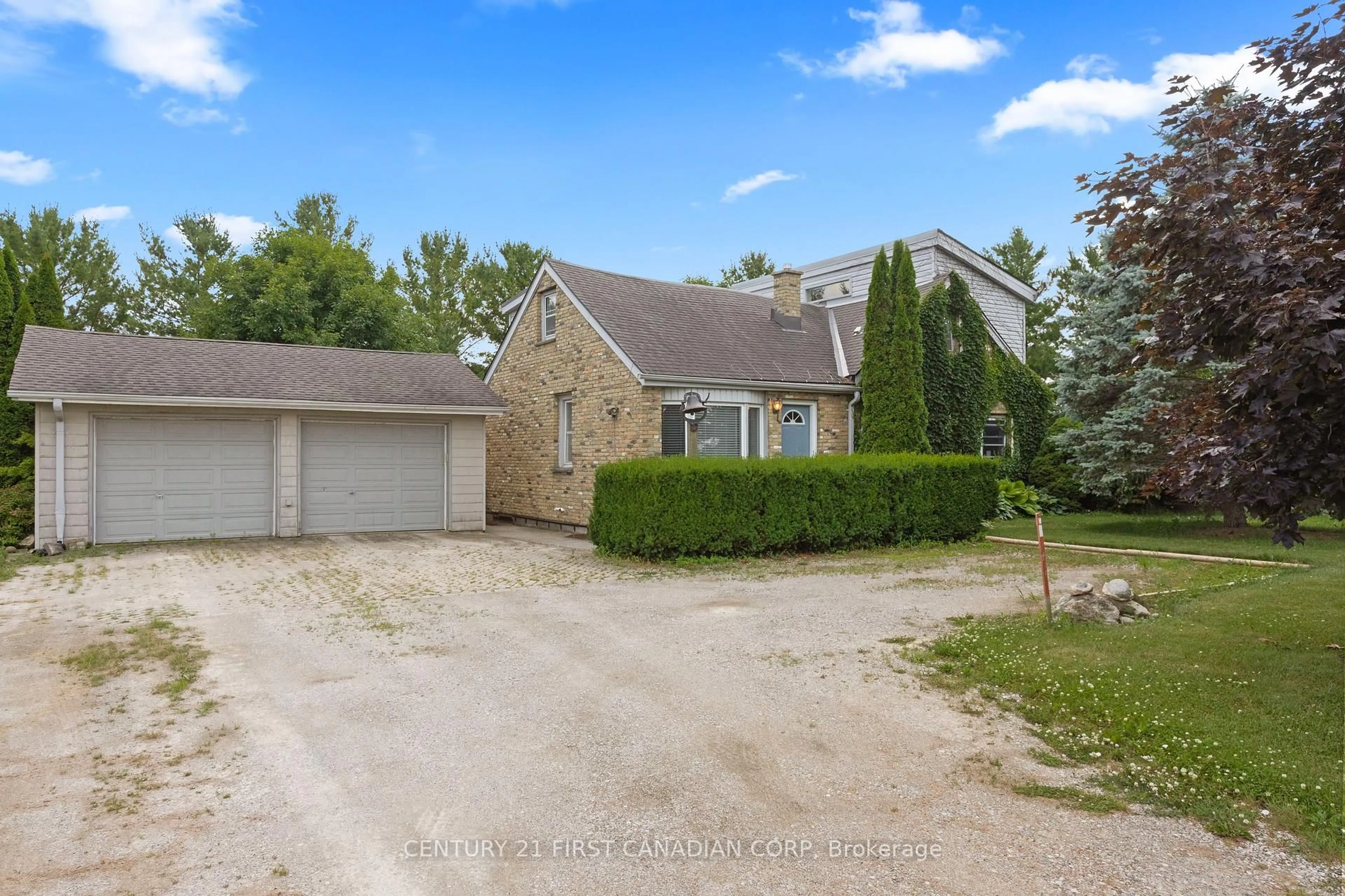 A pic from outside/outdoor area/front of a property/back of a property/a pic from drone, street for 14305 Sixteen Mile Rd, Lucan Biddulph Ontario N5X 4B2