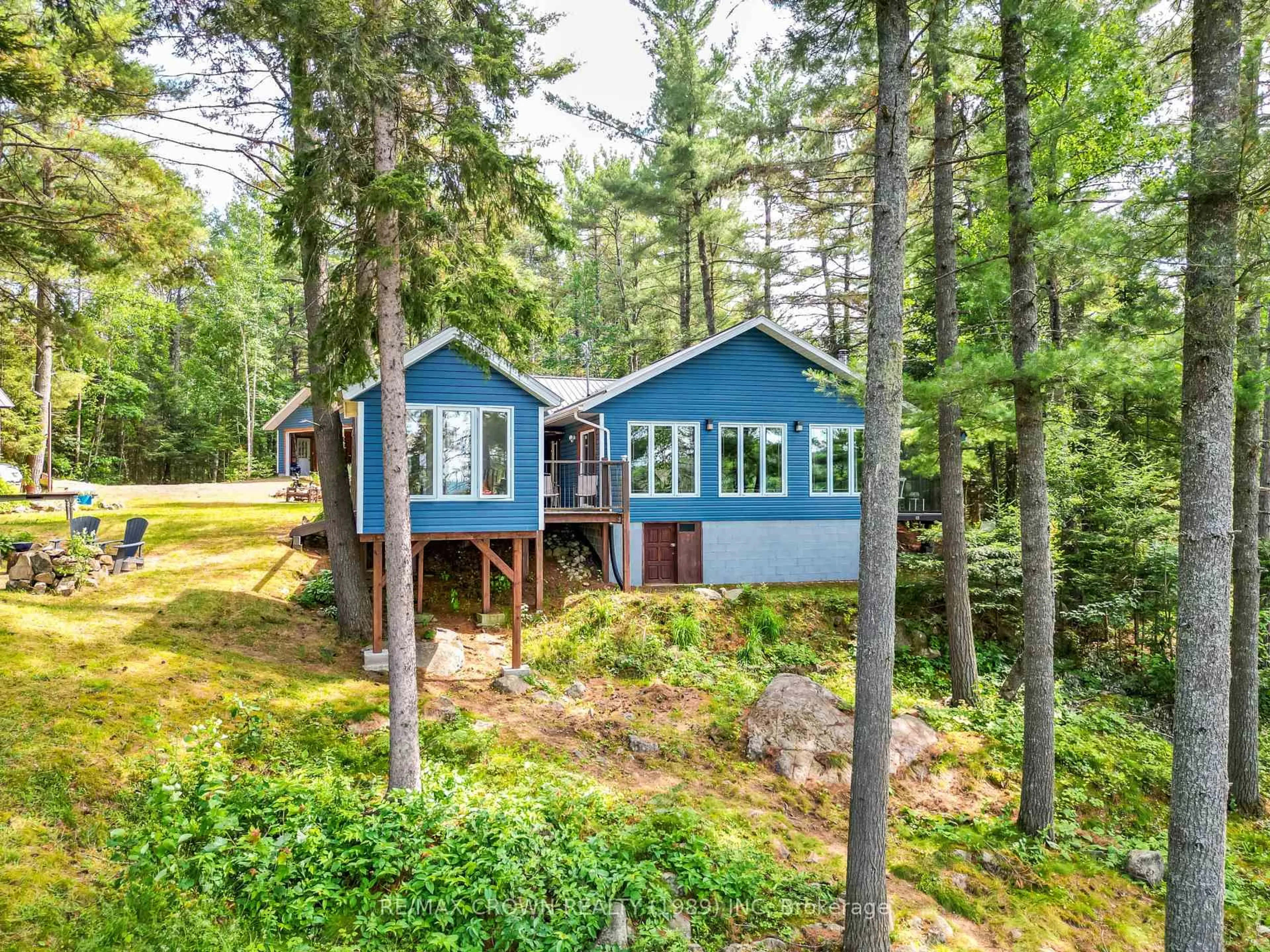Home with vinyl exterior material, unknown for 170 Talon Lake Rd, Bonfield Ontario P0H 2E0