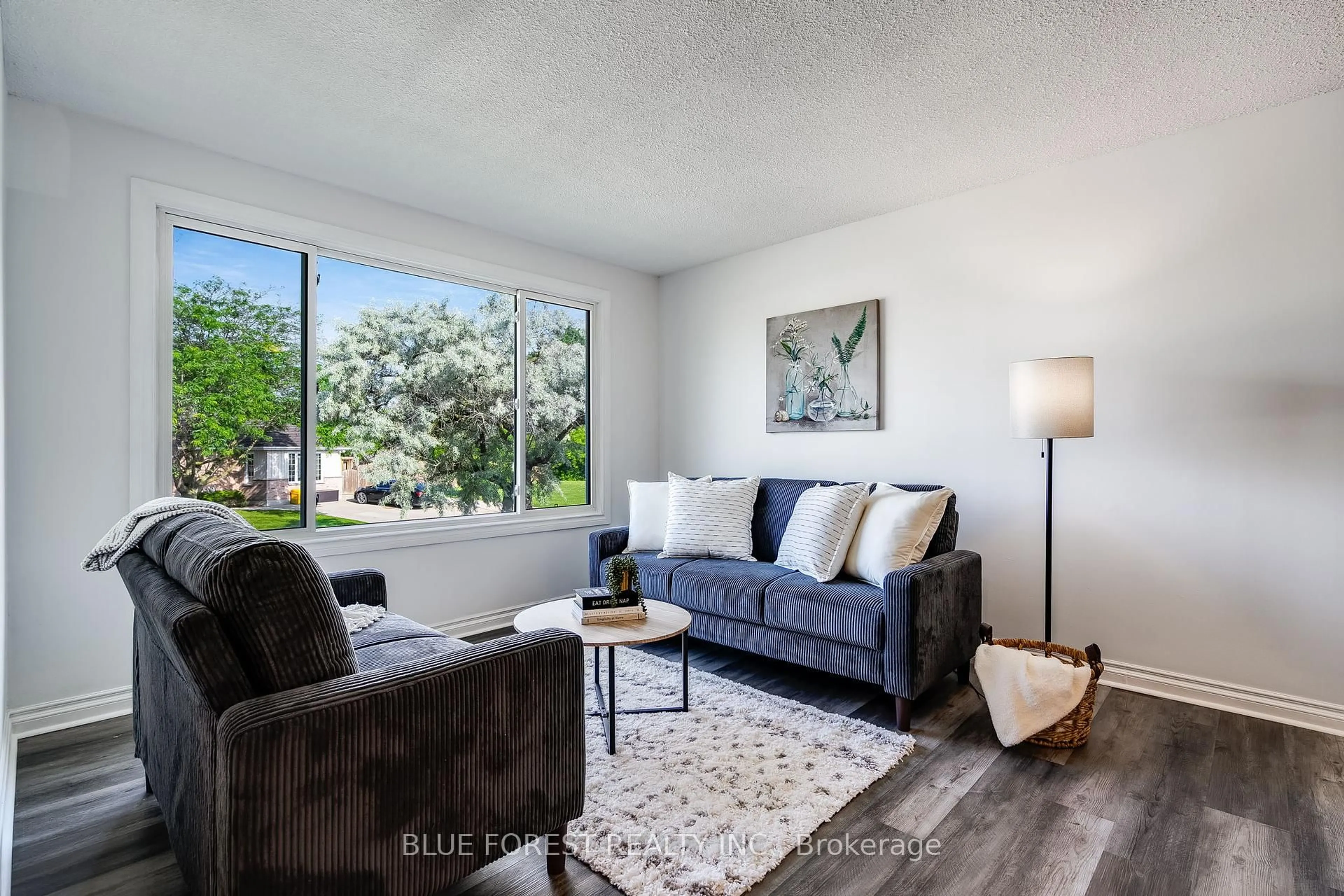 Living room with furniture, unknown for 69 Bridle Path Rd, Chatham-Kent Ontario N8A 4Y2