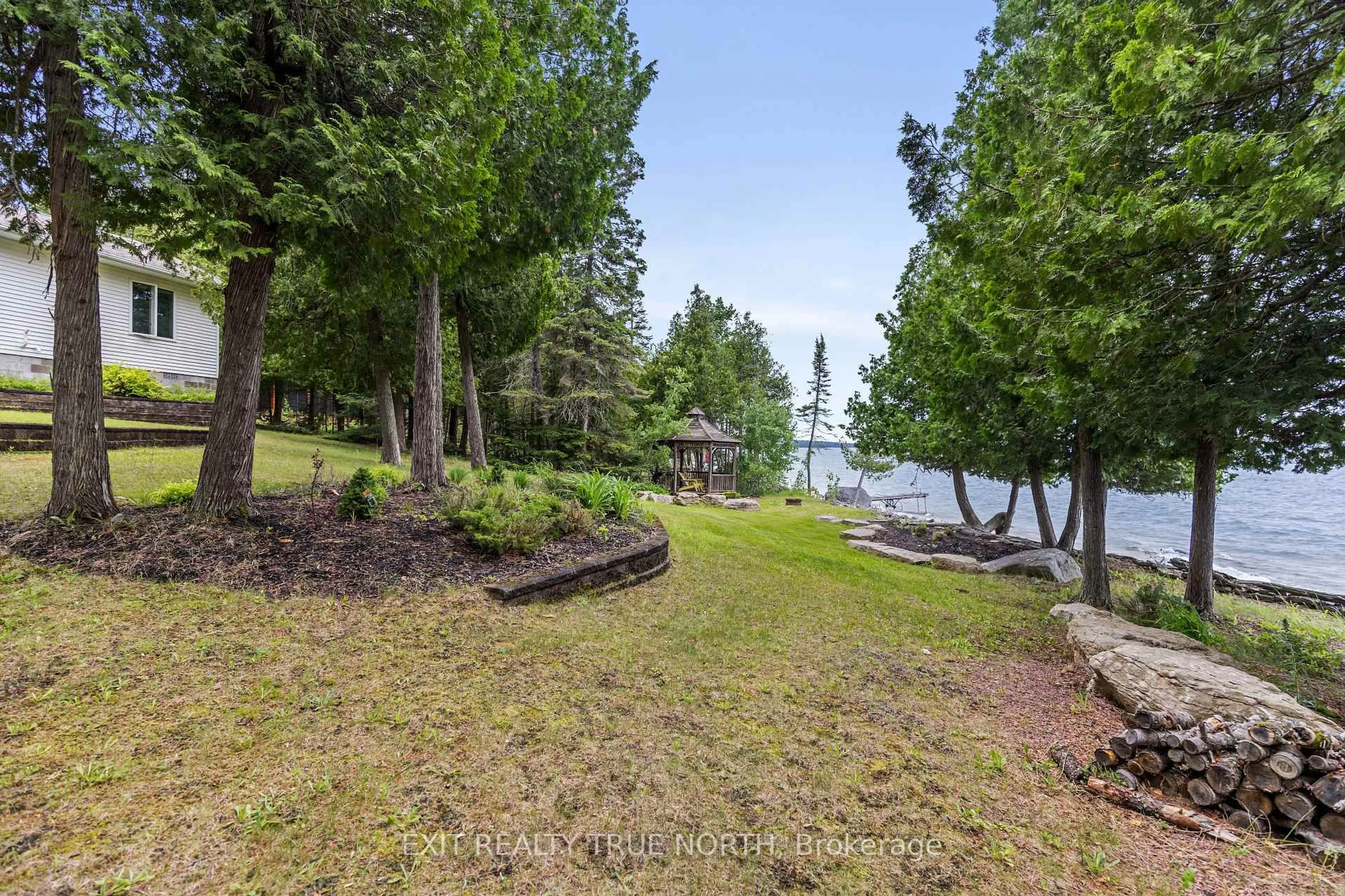 Patio, water/lake/river/ocean view for 3804 Hamilton Dr, Hilton Ontario P0R 1G0