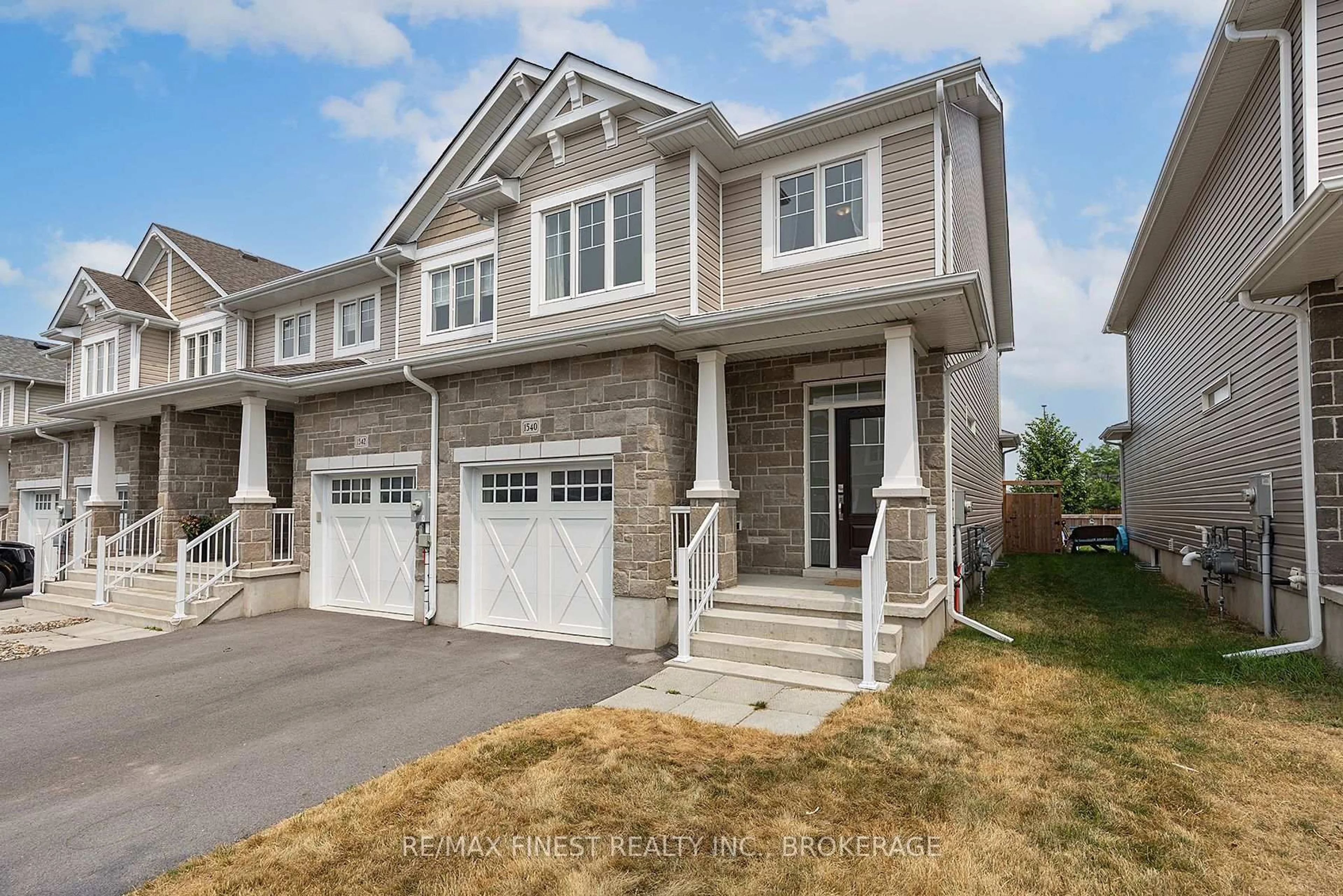 Home with vinyl exterior material, street for 1540 Davenport Cres, Kingston Ontario K7P 0M6