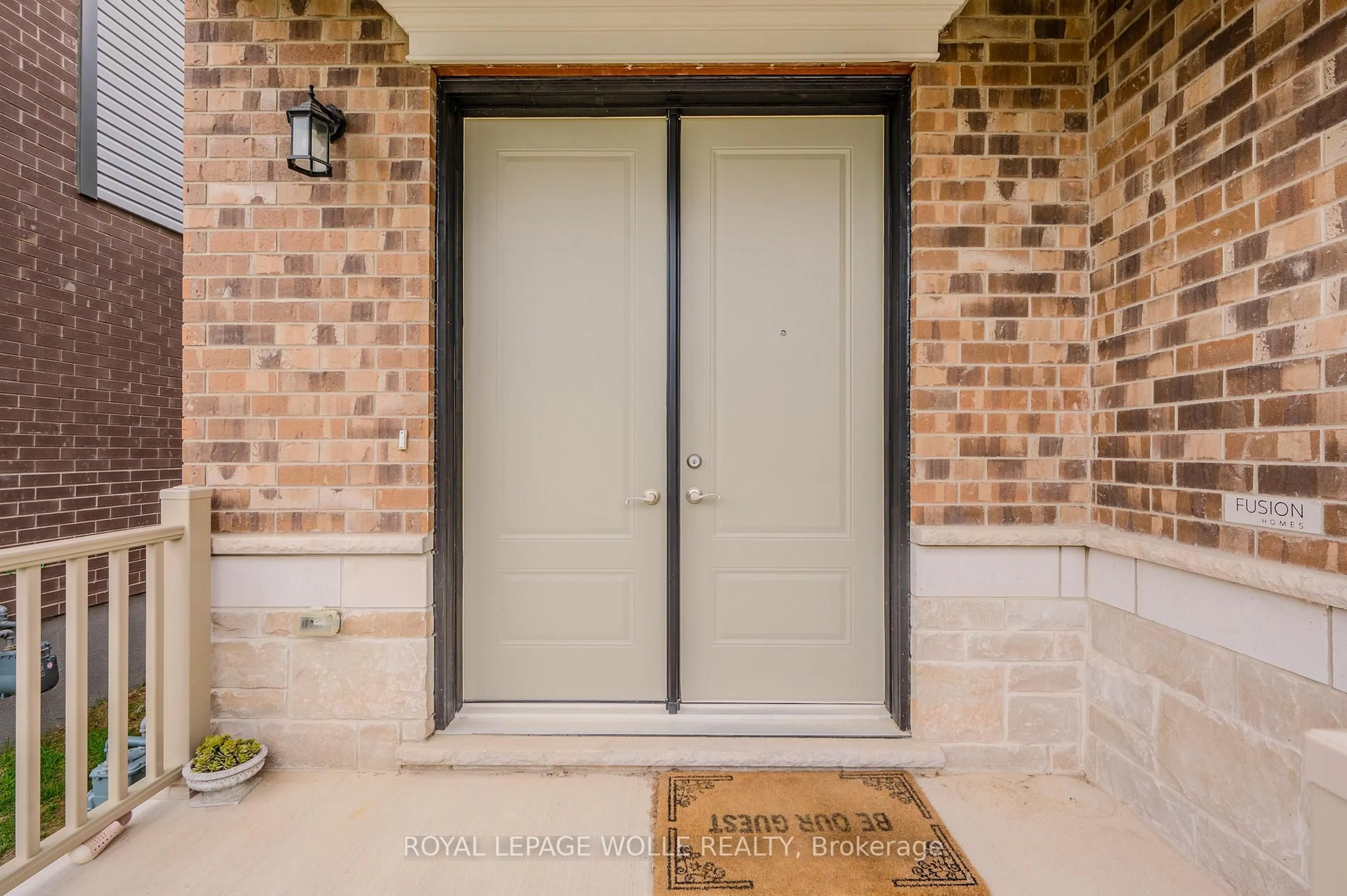 Indoor entryway for 55 Spachman St, Kitchener Ontario N2R 1R7