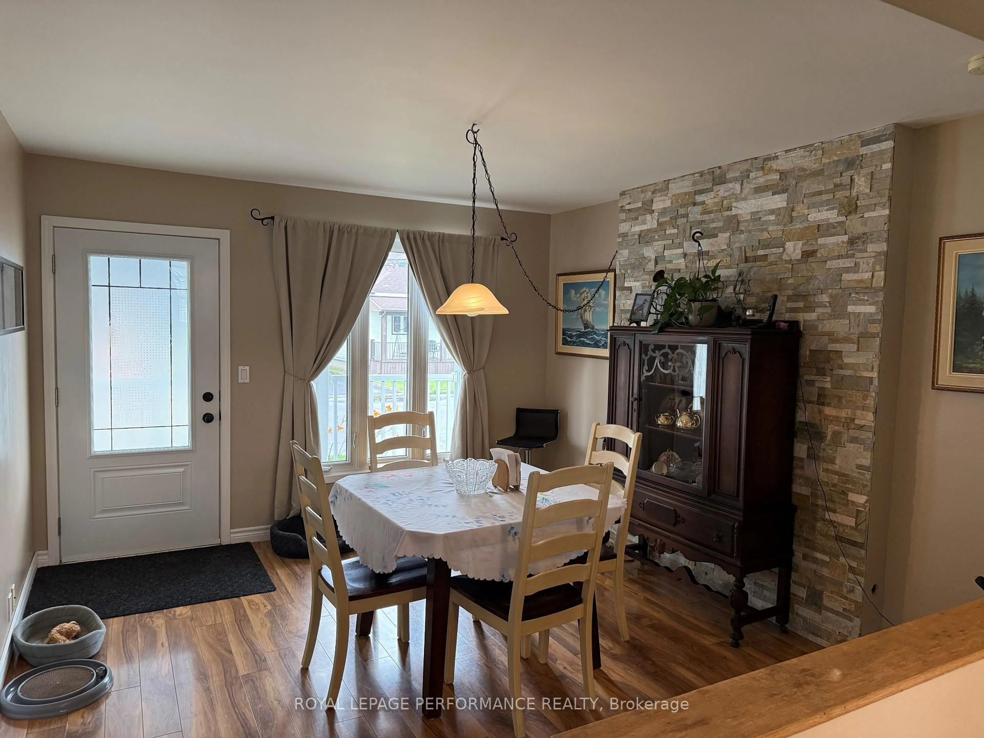Dining room, unknown for 423 Champlain St, Hawkesbury Ontario K6A 2C3