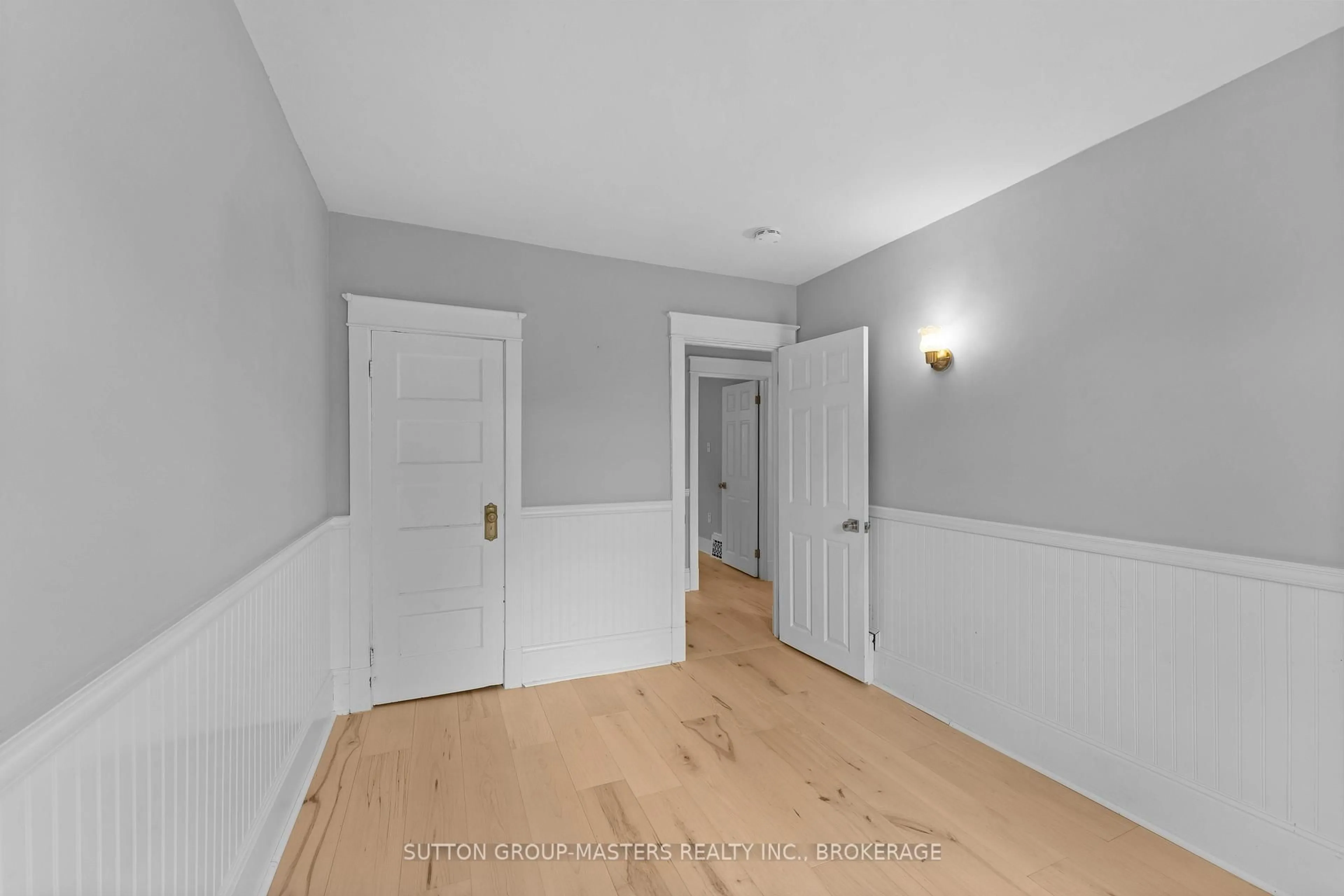 A pic of a room for 52 Pembroke St, Kingston Ontario K7L 4N4