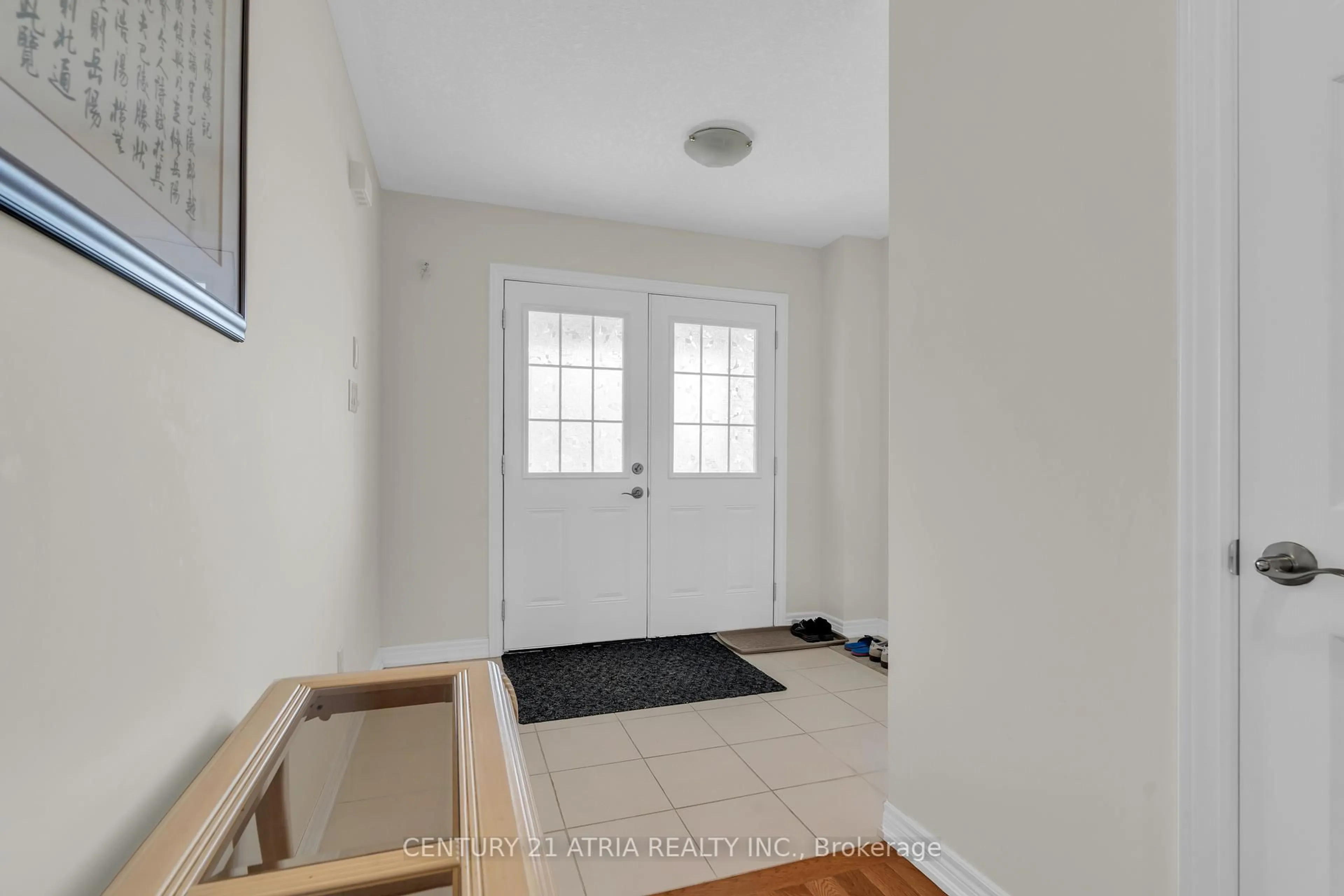 Indoor entryway for 72 Duckworth Rd, Cambridge Ontario N3H 0B9