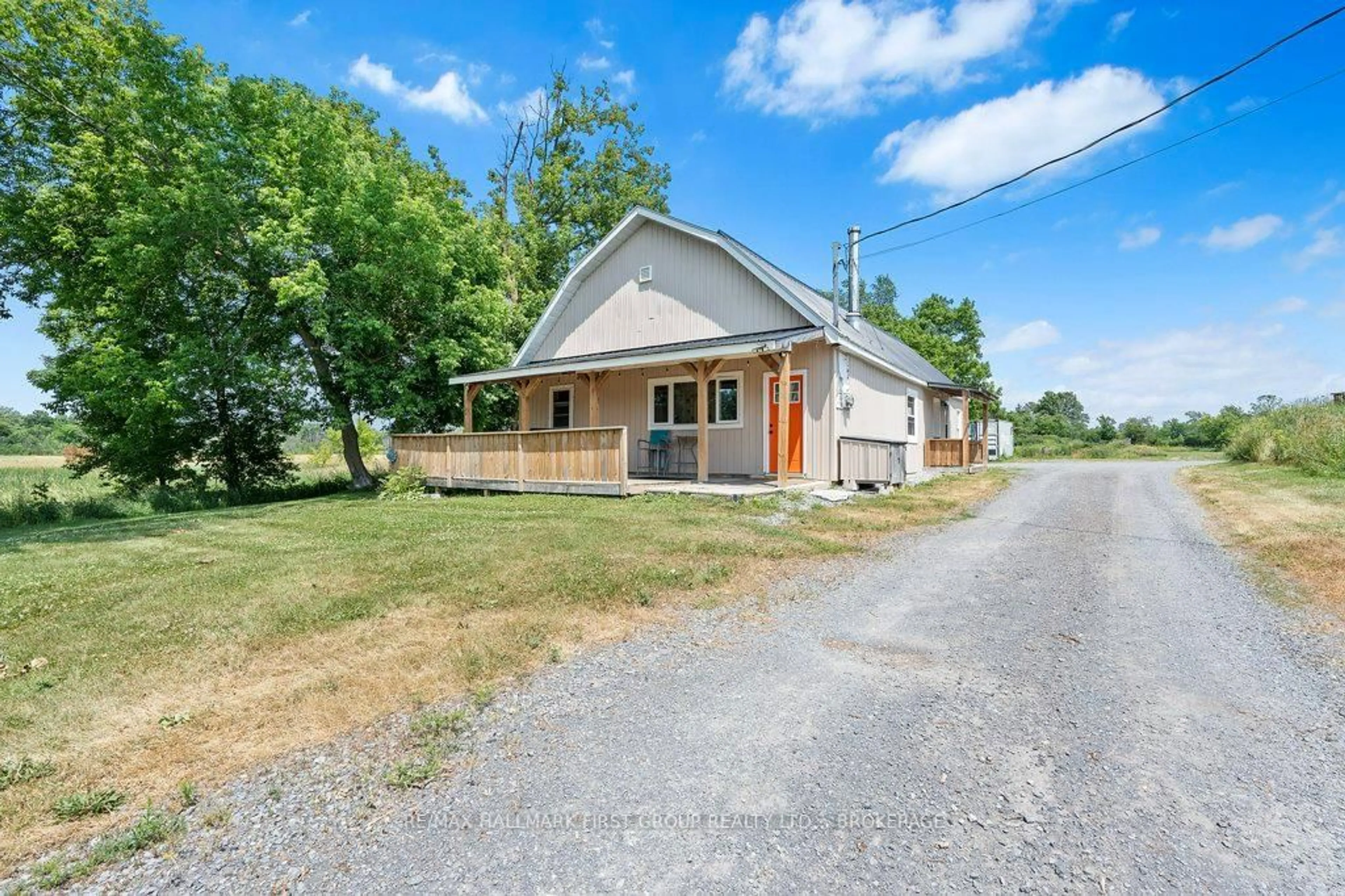 A pic from outside/outdoor area/front of a property/back of a property/a pic from drone, building for 2730 Highway 38 Highway, Mcdonalds Corners Ontario K0H 1M0