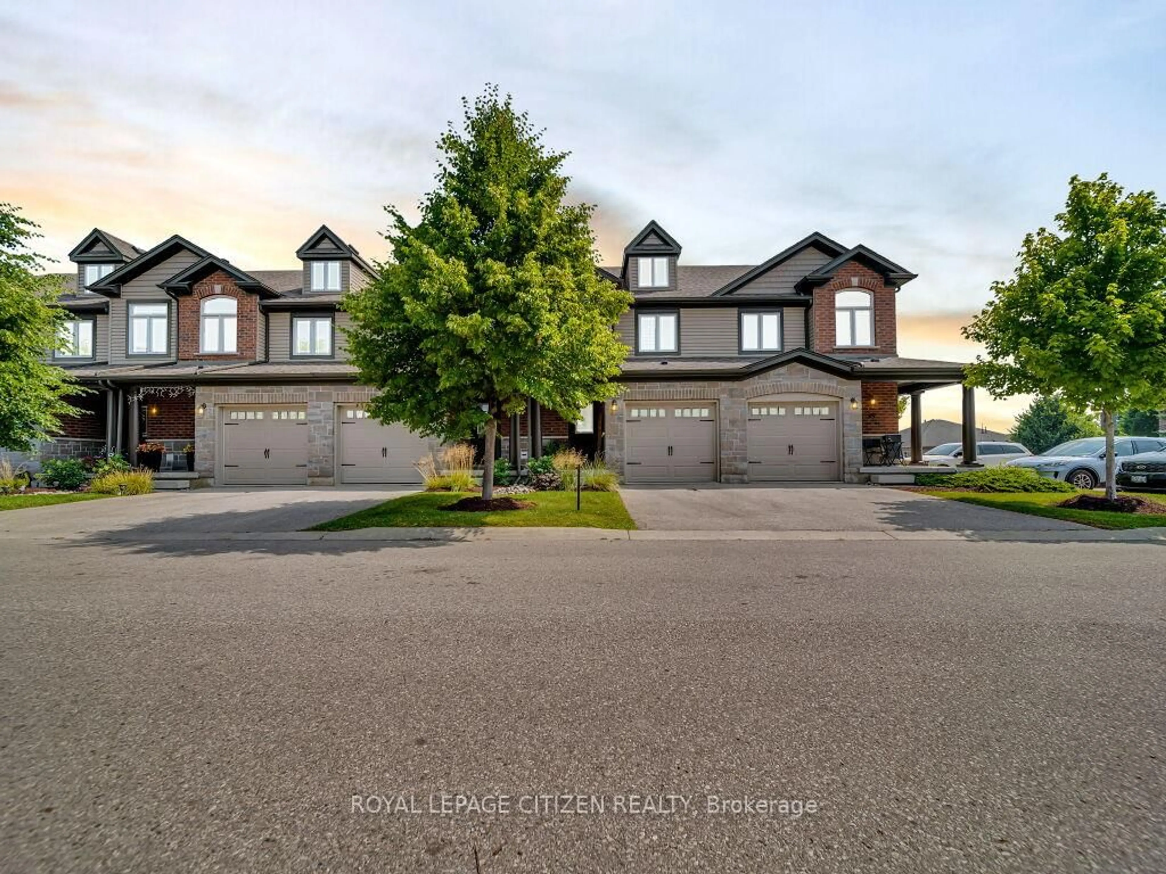 A pic from outside/outdoor area/front of a property/back of a property/a pic from drone, unknown for 83 WESTMINSTER Cres, Centre Wellington Ontario N1M 0C4