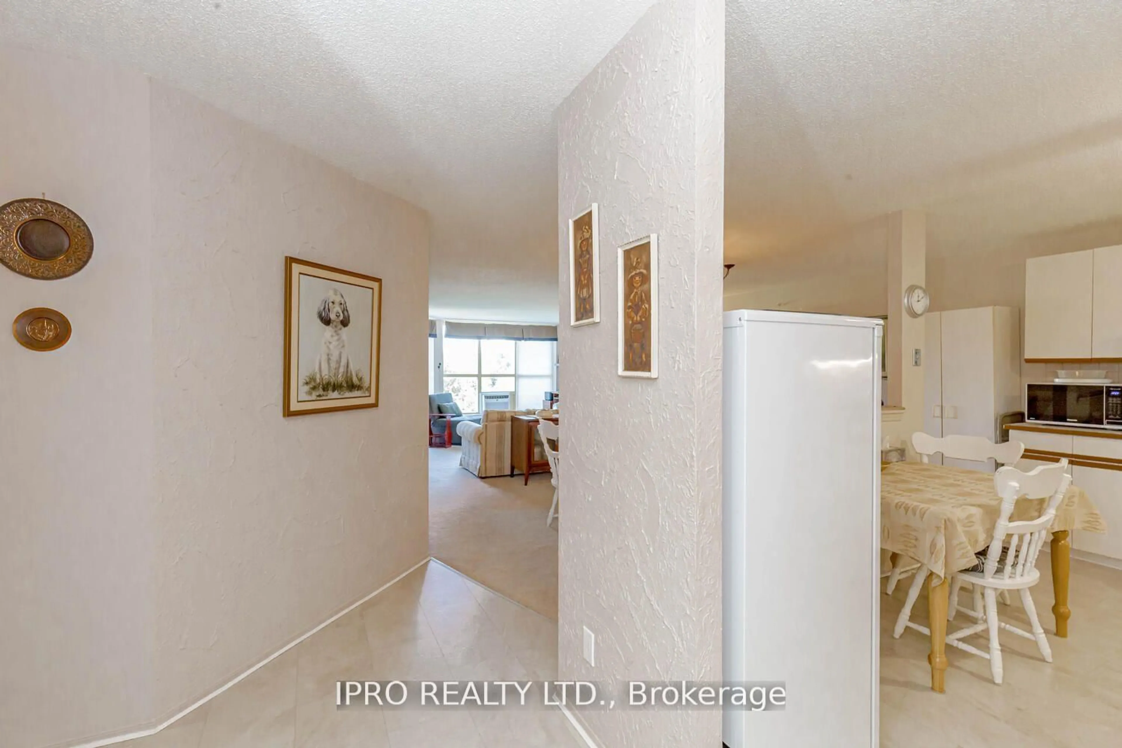 Indoor entryway for 24 Marilyn Dr #505, Guelph Ontario N1H 8E9