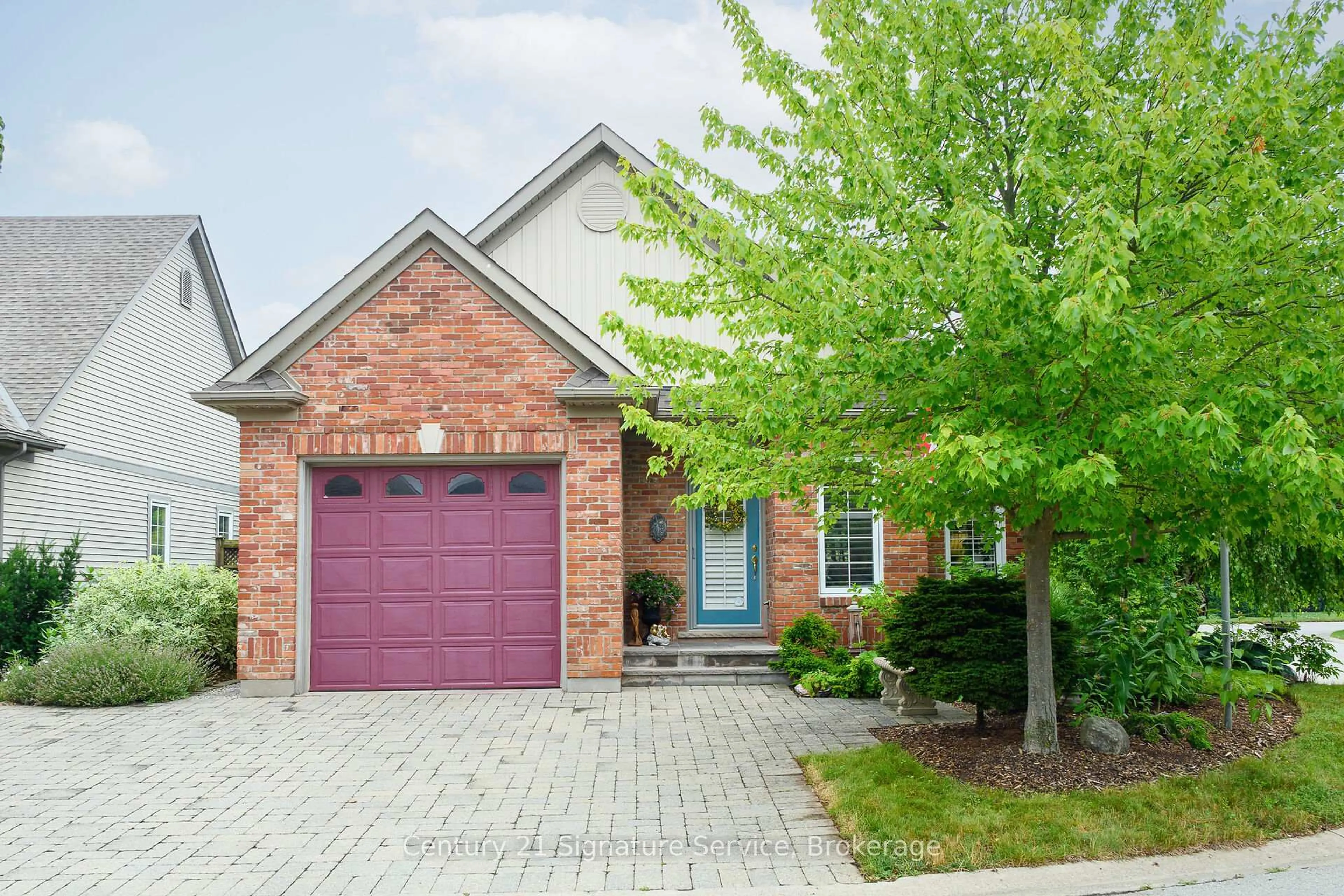 Home with brick exterior material, street for 2 Zinfandel Crt, Niagara-on-the-Lake Ontario L0S 1J0