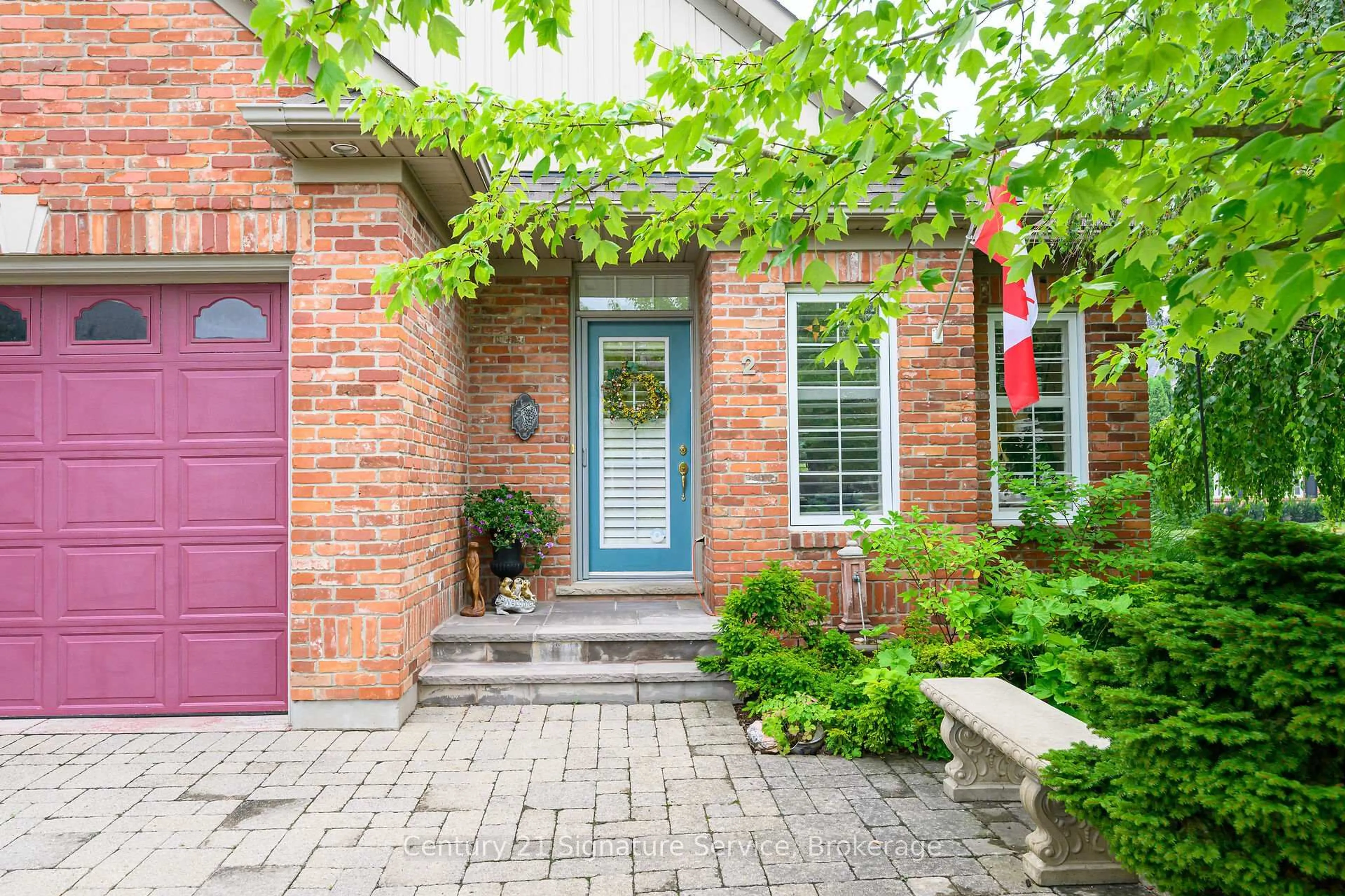 Home with brick exterior material, street for 2 Zinfandel Crt, Niagara-on-the-Lake Ontario L0S 1J0