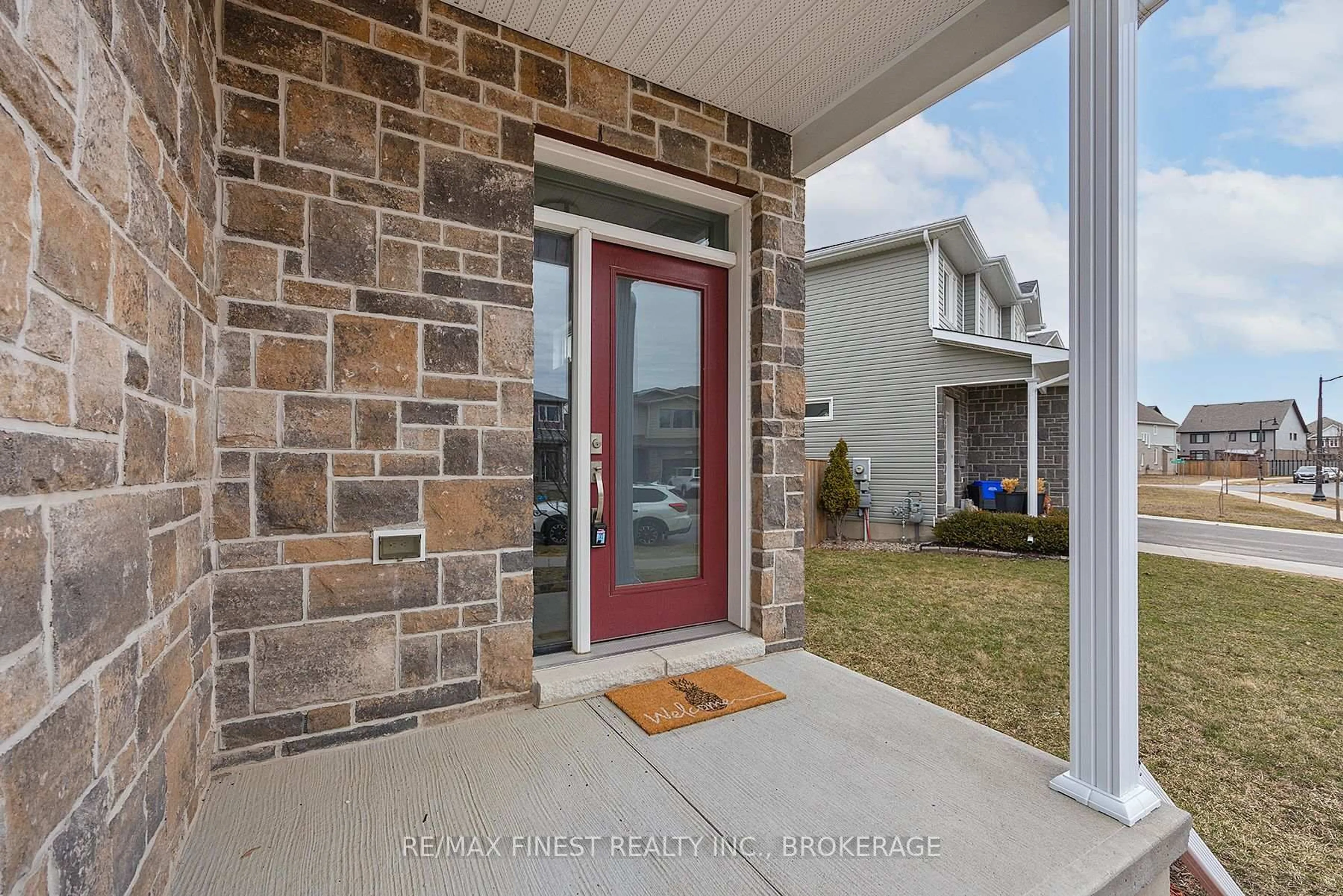 Unknown for 1376 Tremont Dr, Kingston Ontario K7P 0M6