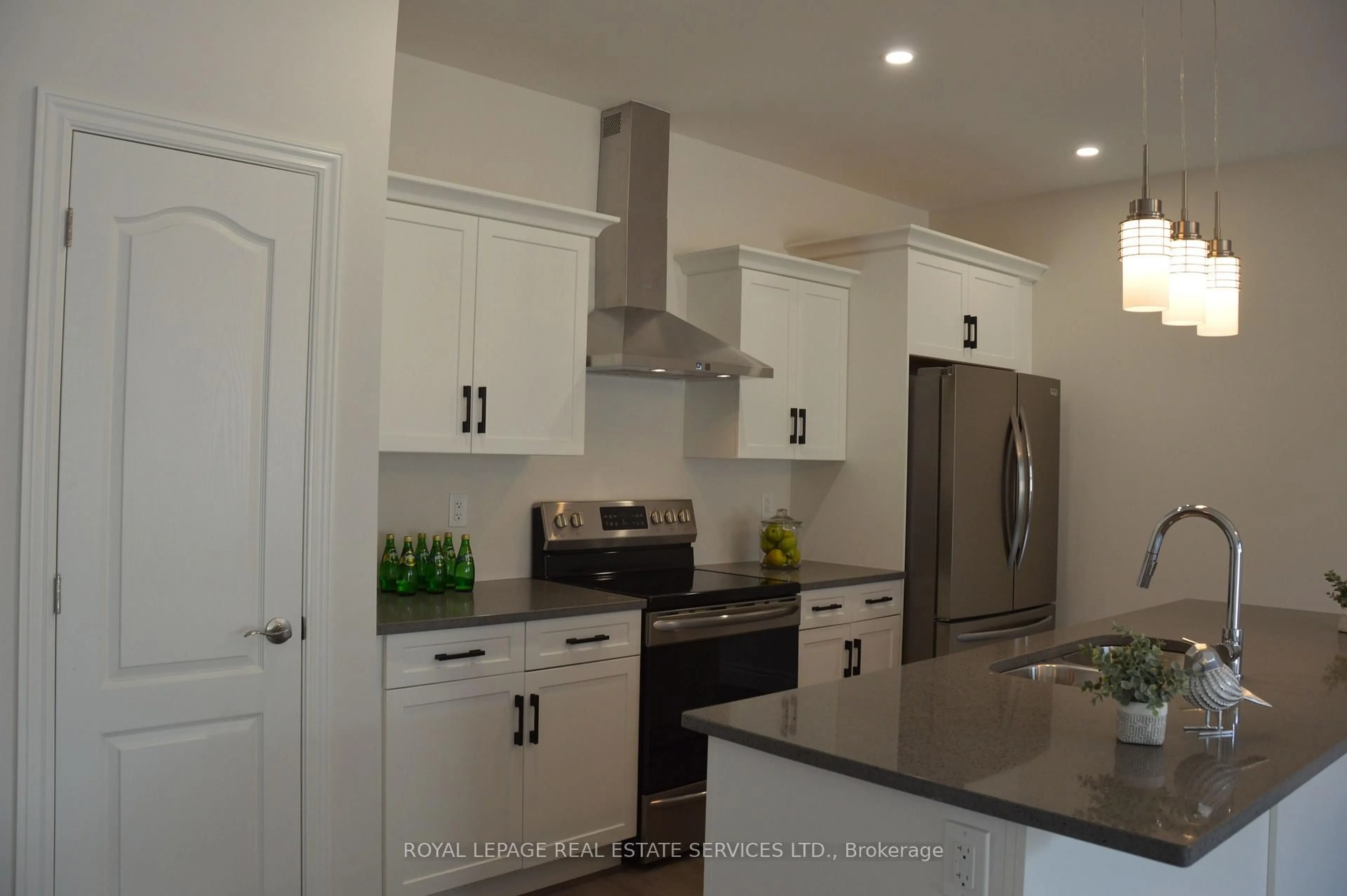 Open concept kitchen, unknown for 48 Callams Bay Cres, Amherstburg Ontario N9V 4C5