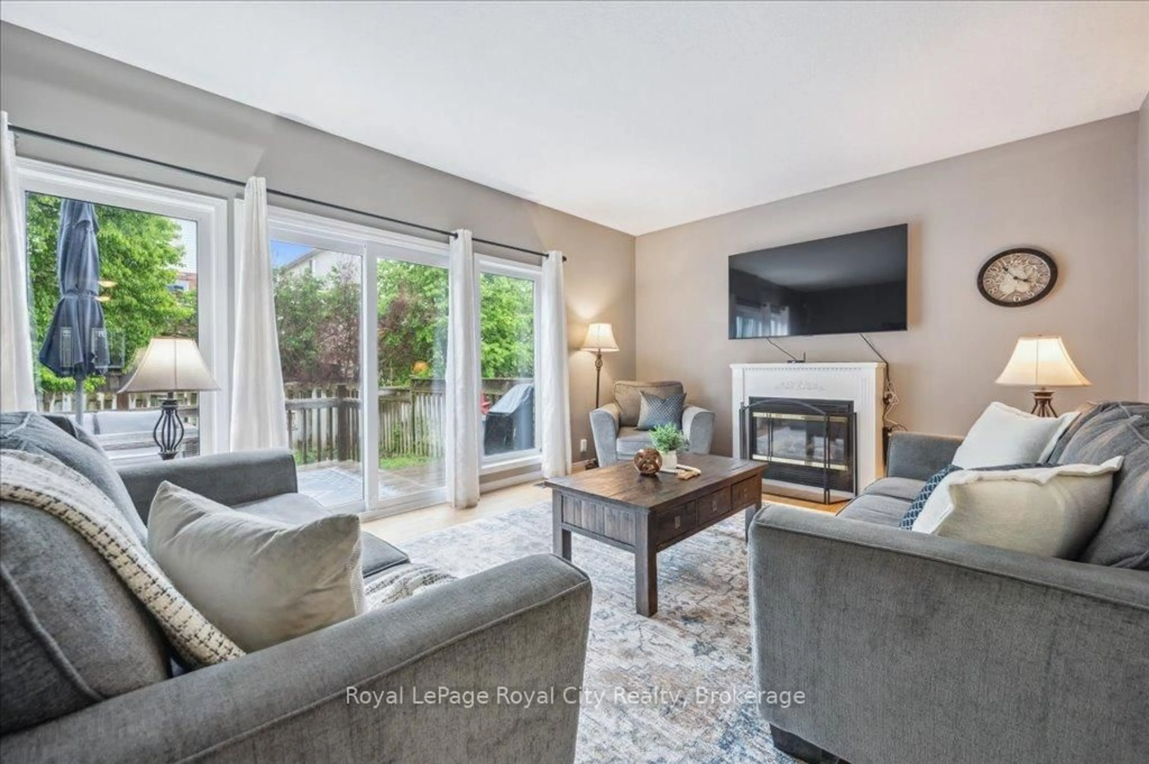 Living room with furniture, unknown for 93 Doyle Dr, Guelph Ontario N1G 5B9