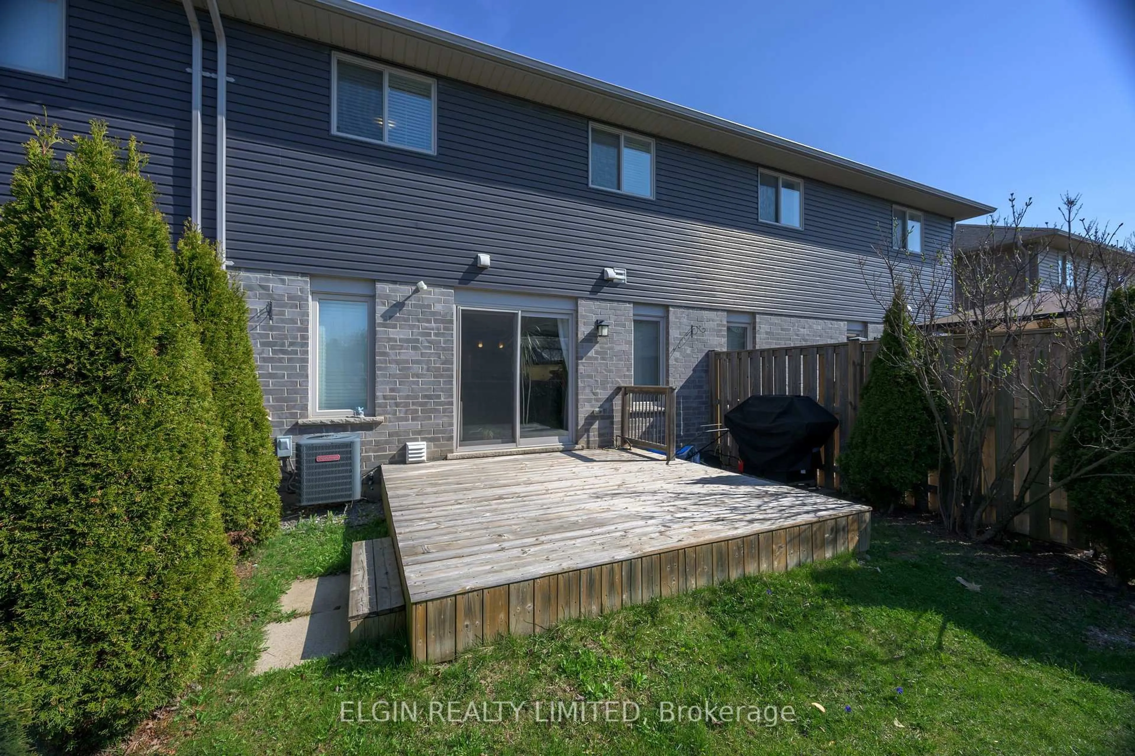 Unknown for 8 Empire Pkwy, St. Thomas Ontario N5R 0E9