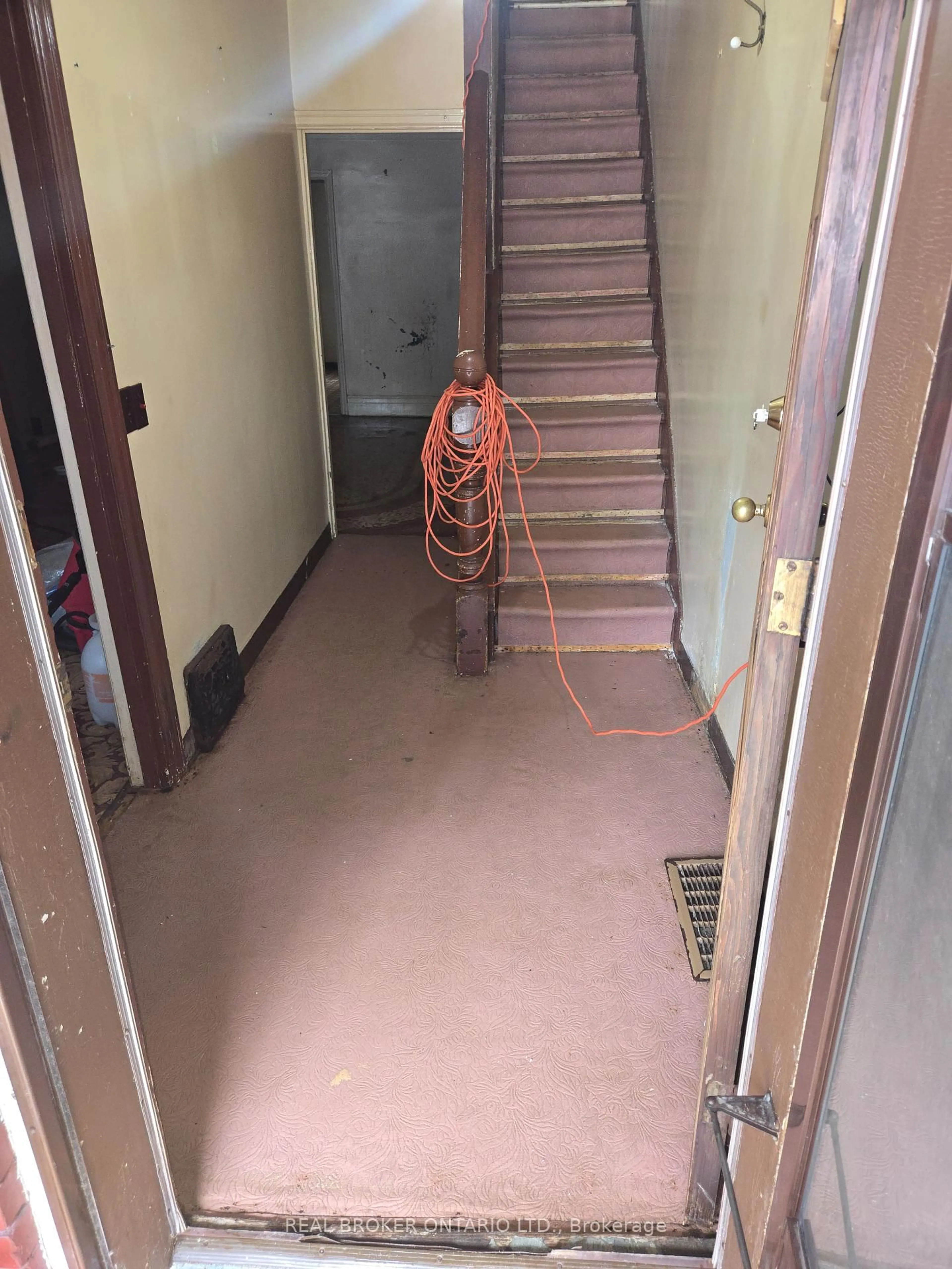 Unknown for 23 Edward St, Hamilton Ontario L8L 2V2